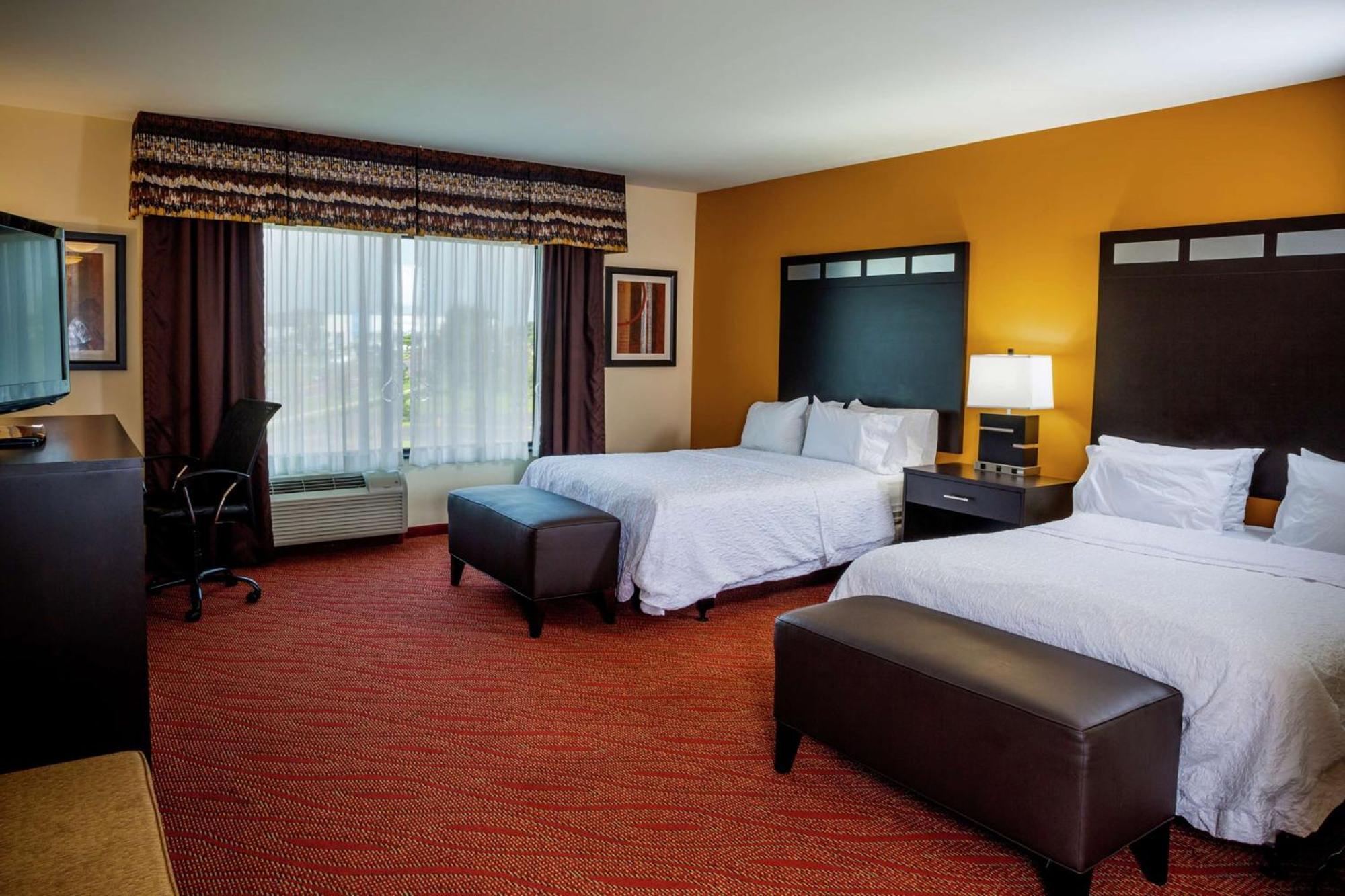Room with Two Queen Beds - Non-Smoking