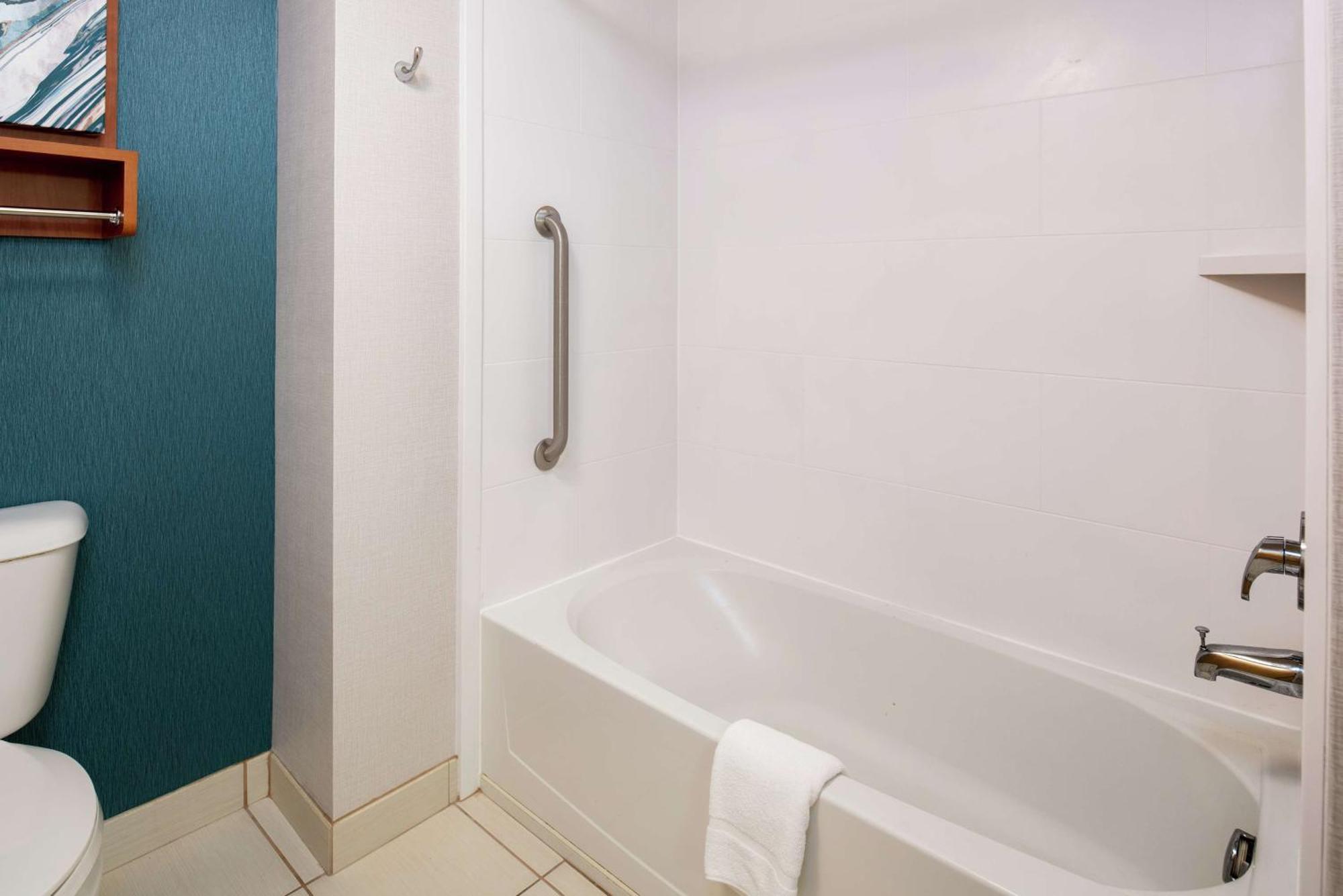 Suíte Queen de 1 Quarto com 2 Camas Queen-size - Não Fumantes