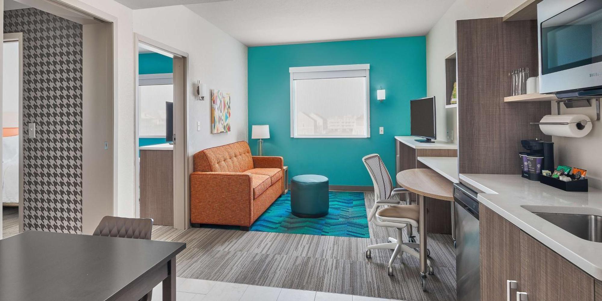 One-Bedroom Queen Suite - Non-Smoking