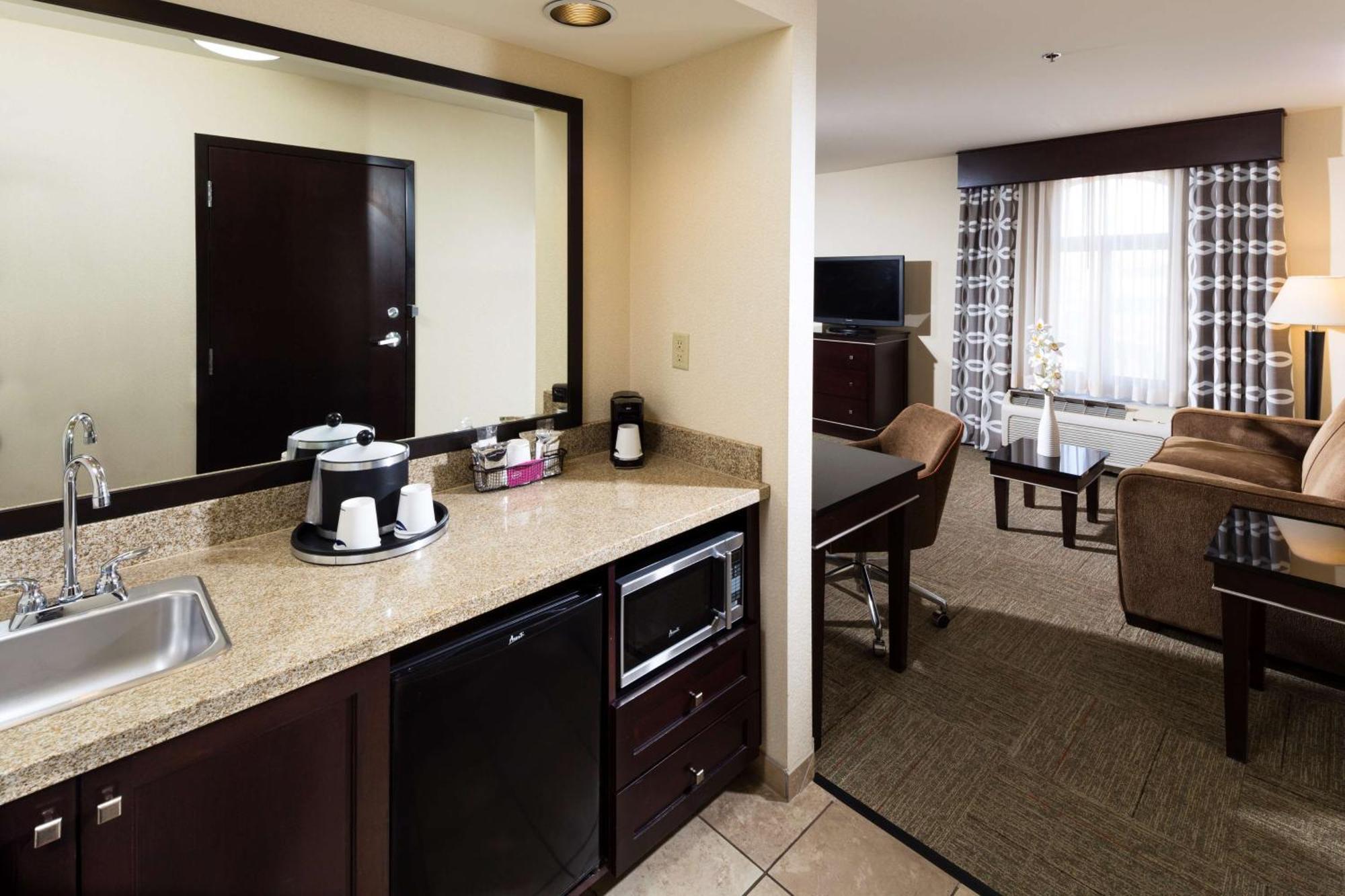 Suite Estudio con cama extragrande y sofá cama - No fumadores