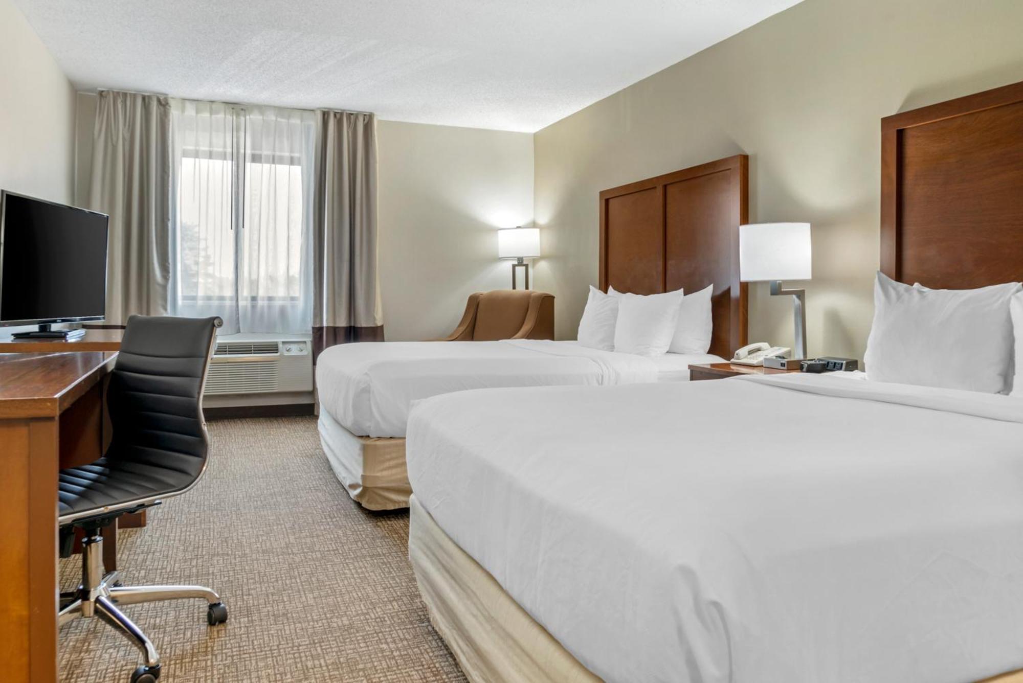 Queen Room with Two Queen Beds - Non-Smoking