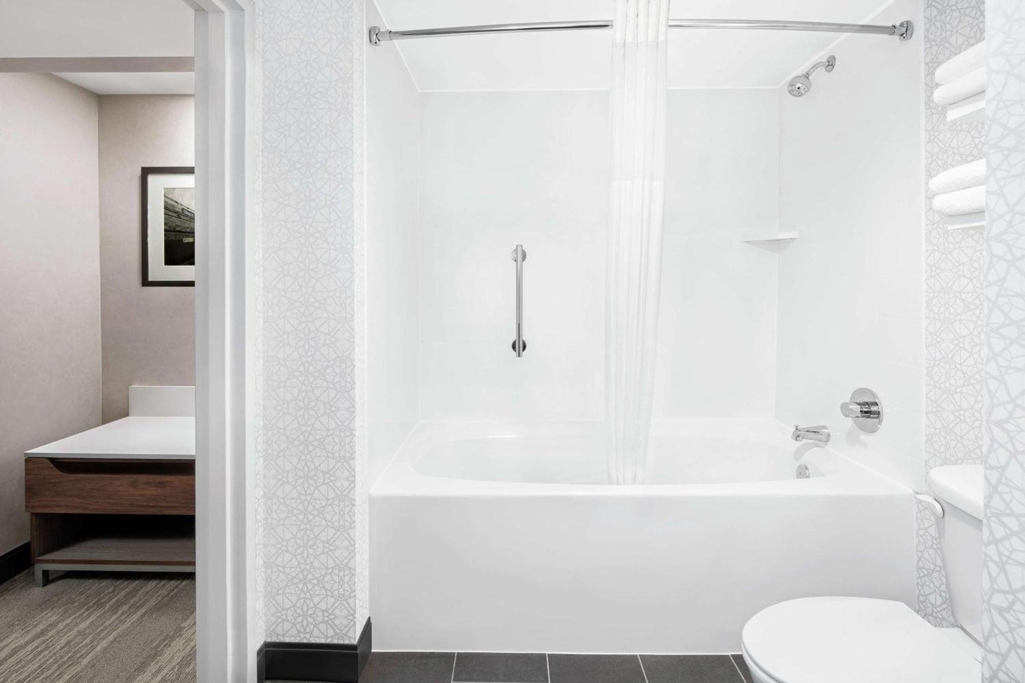 Suite de 1 dormitorio con 2 camas grandes y sofá cama - Esquina - No fumadores