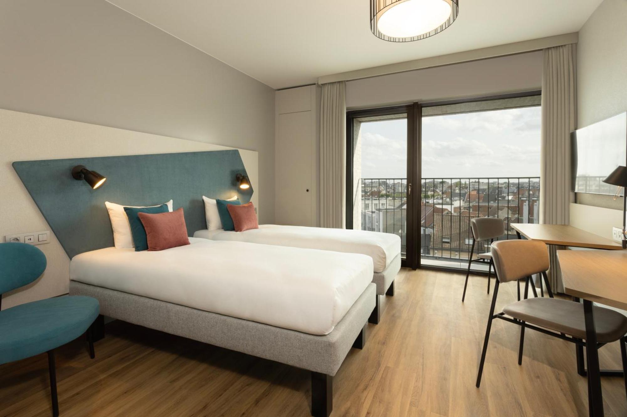 Studio Twin Beds