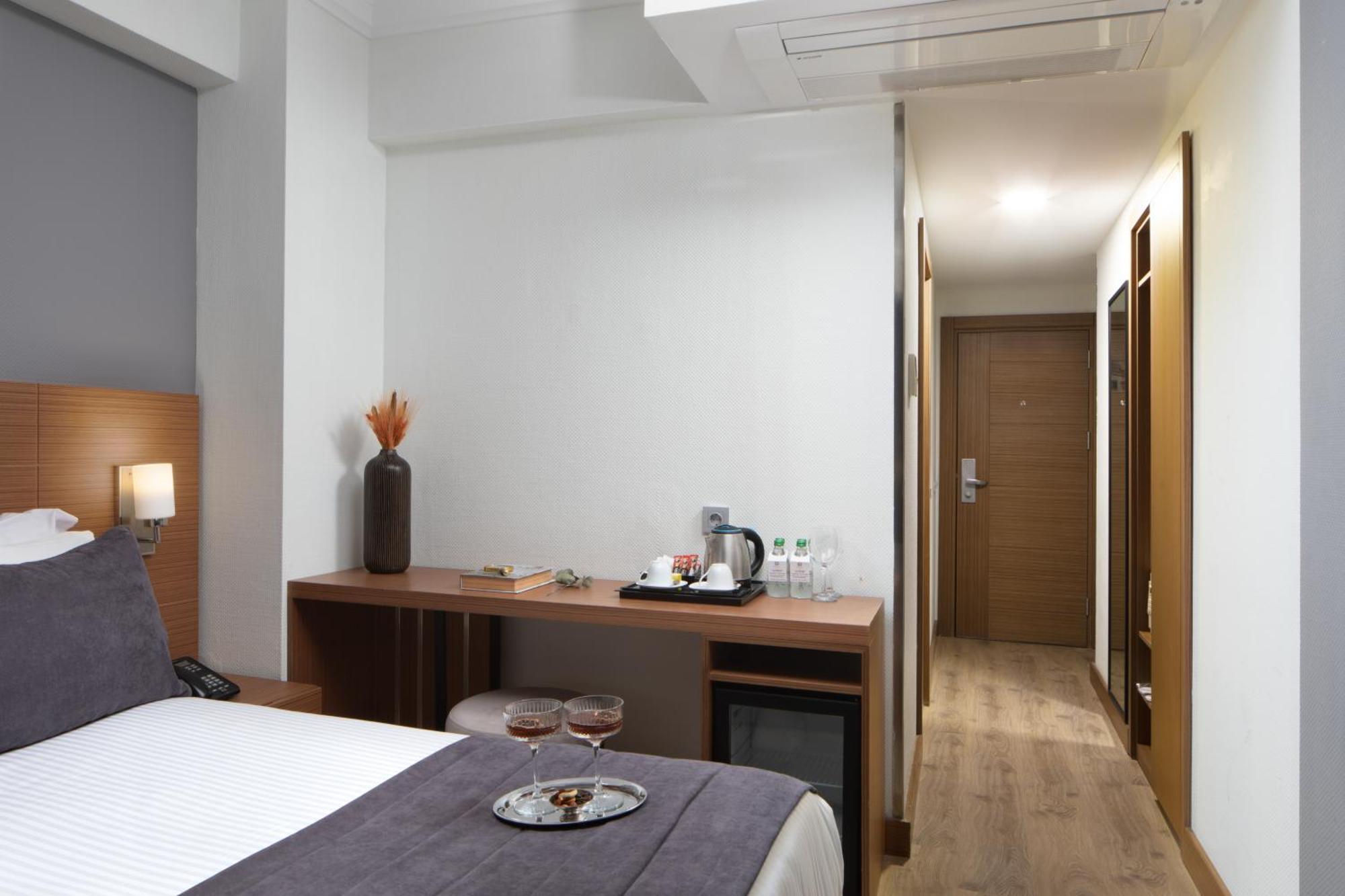 Standard Adjoining Room 2 Rooms Access to Spa