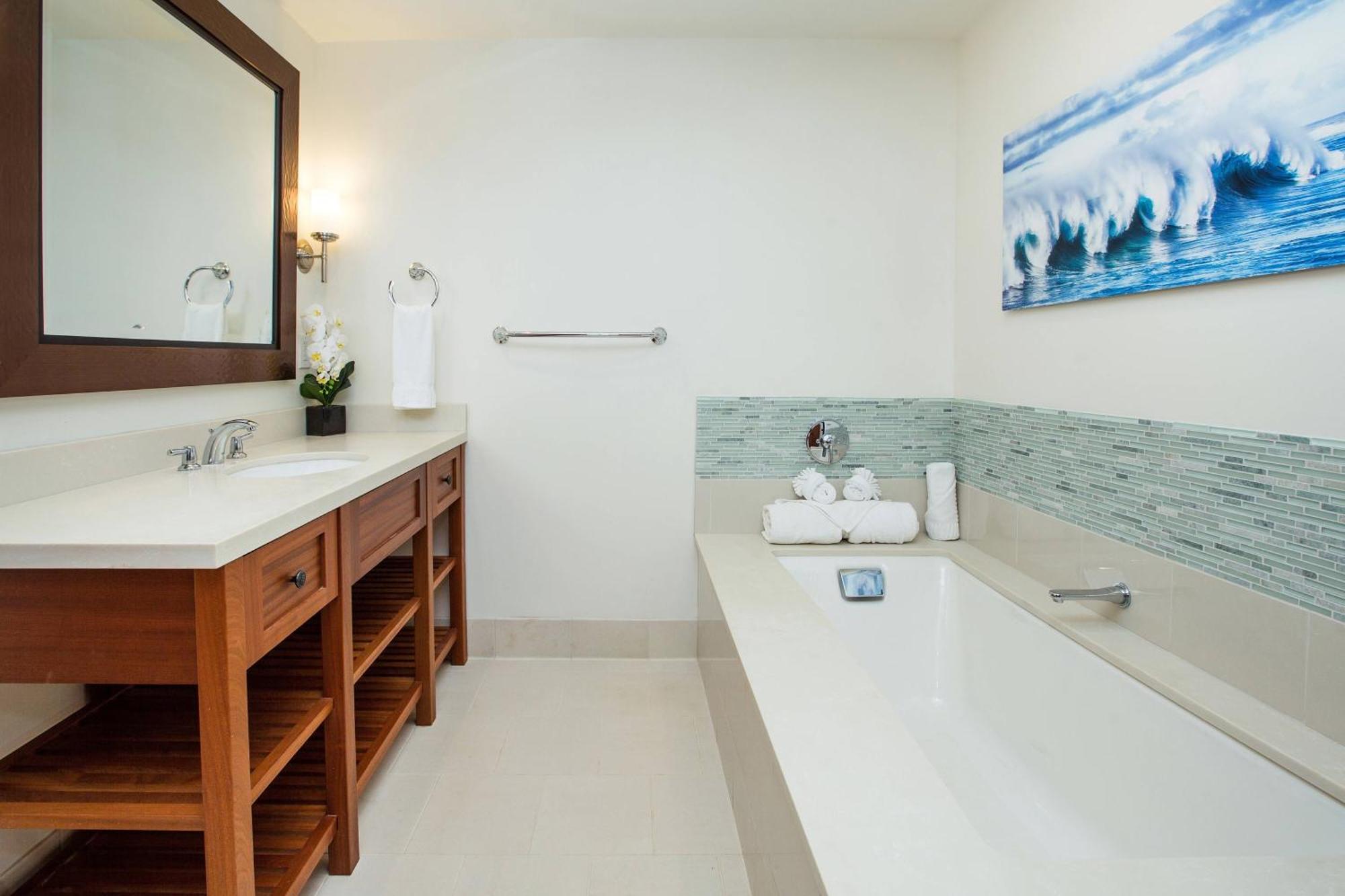 One-Bedroom King Villa with Sofa Bed