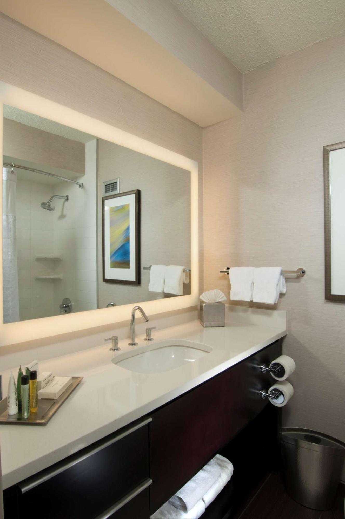 Executive King Suite - Non-Smoking