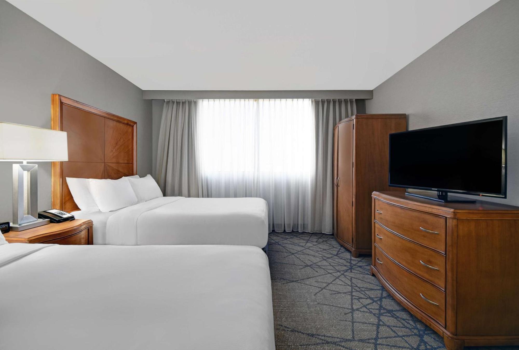 Double Room with Two Double Beds - High Floor/Non-Smoking