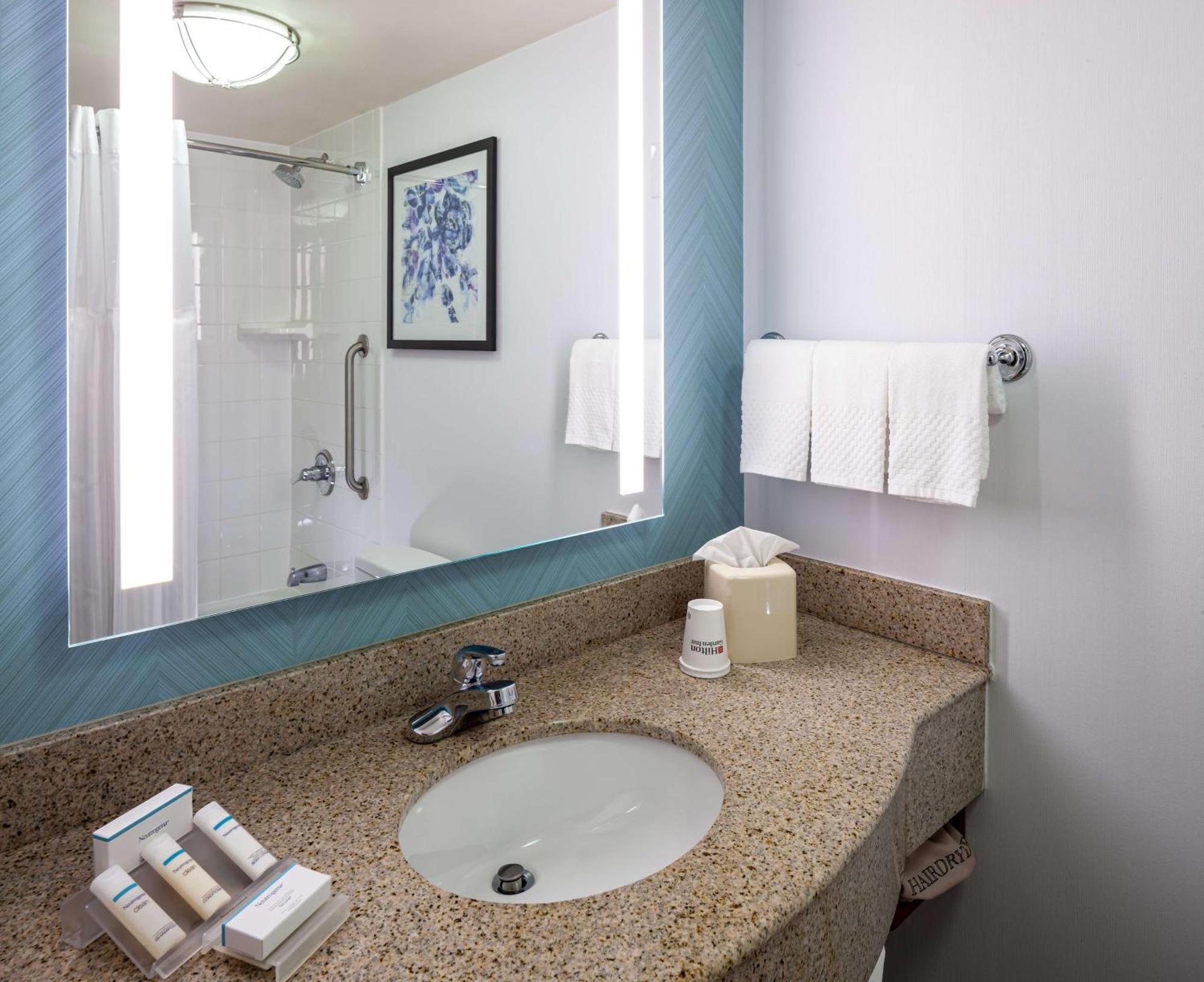 King Room with Roll-In Shower - Mobility/Hearing Accessible