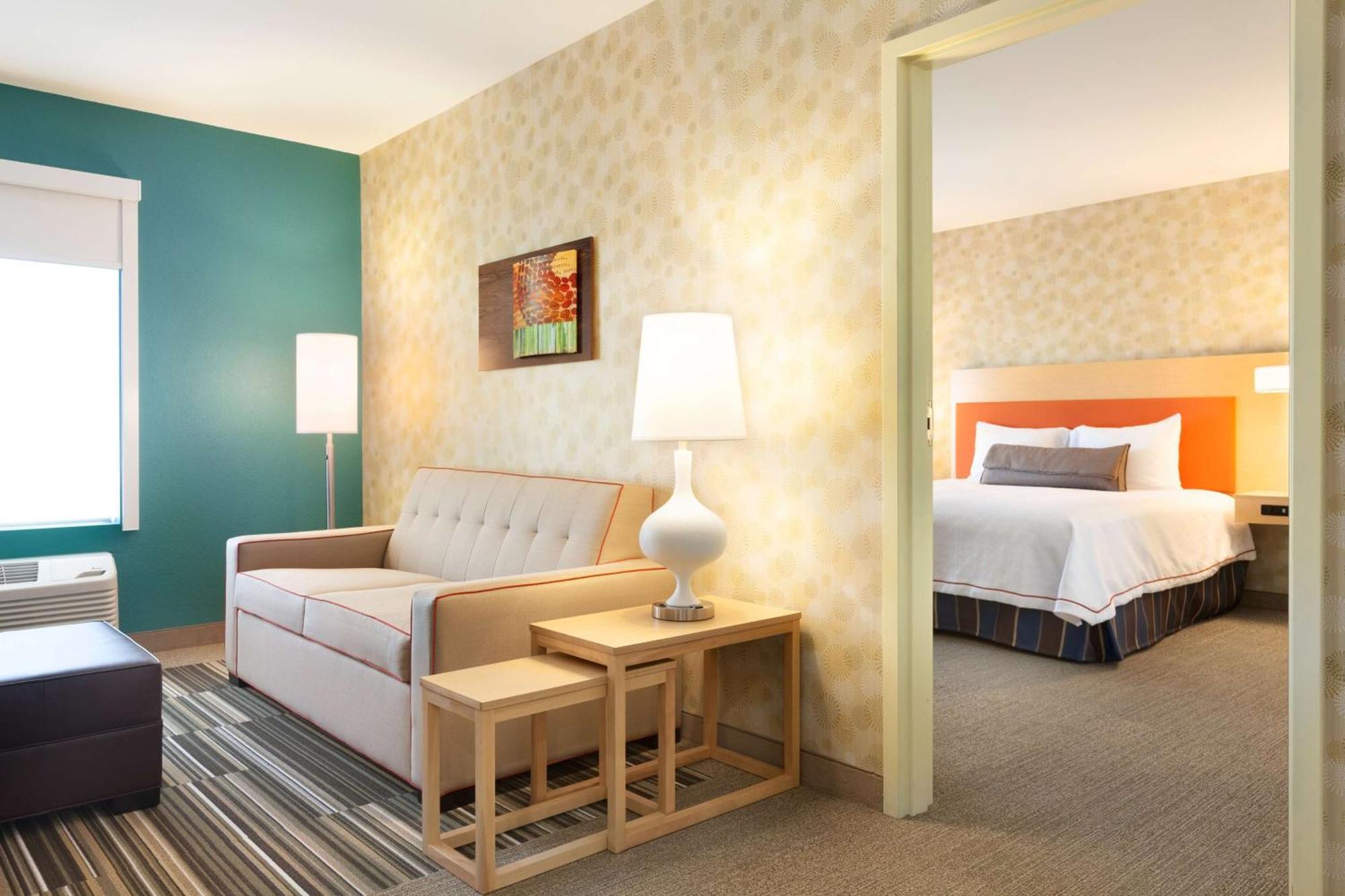 One-Bedroom King Suite - Non-Smoking