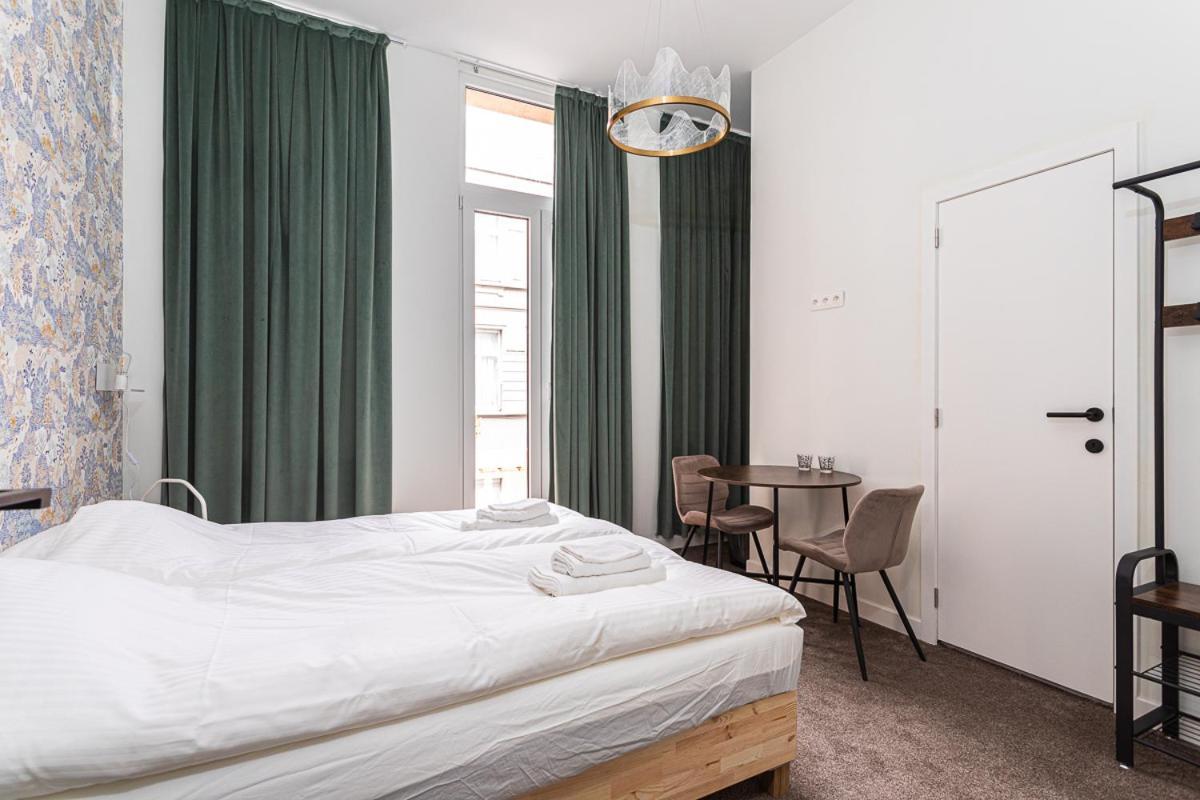 Double Room,1366749179:JPEG