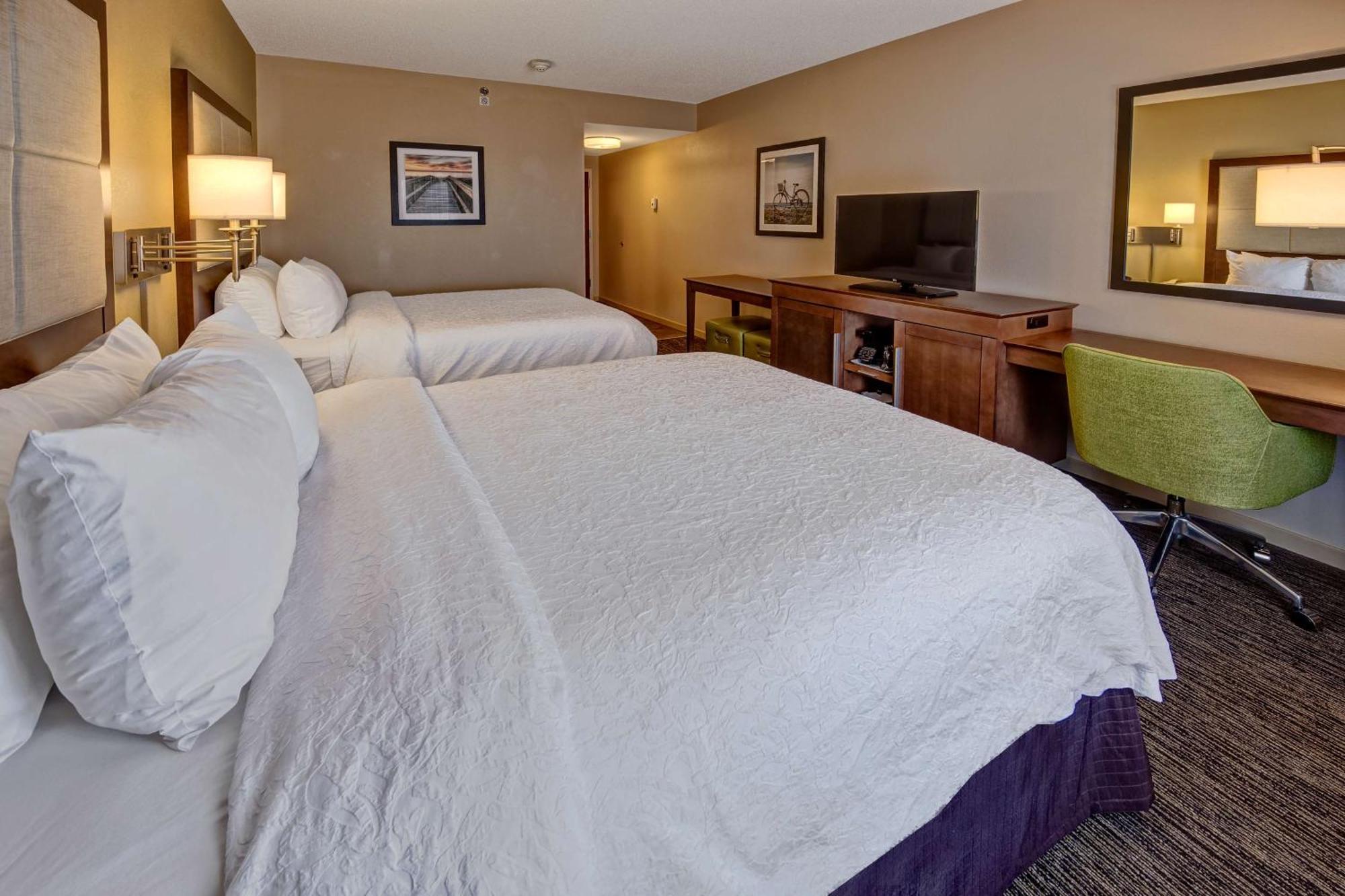 Room with Two Queen Beds - Non-Smoking