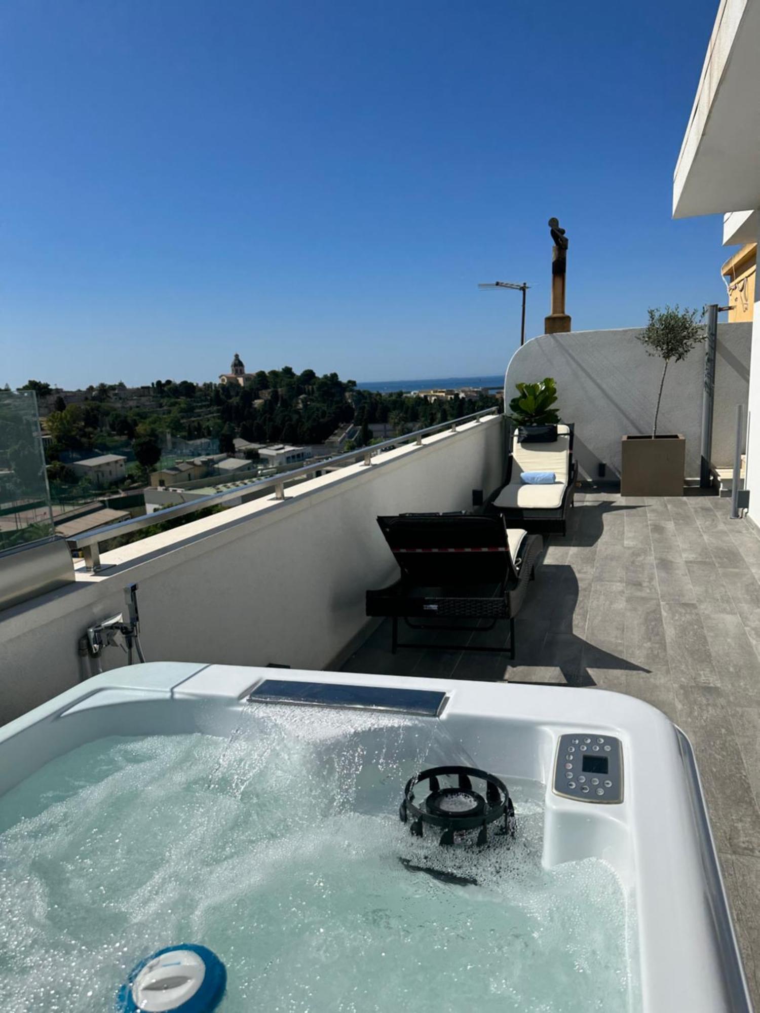 Queen Room with Spa Bath