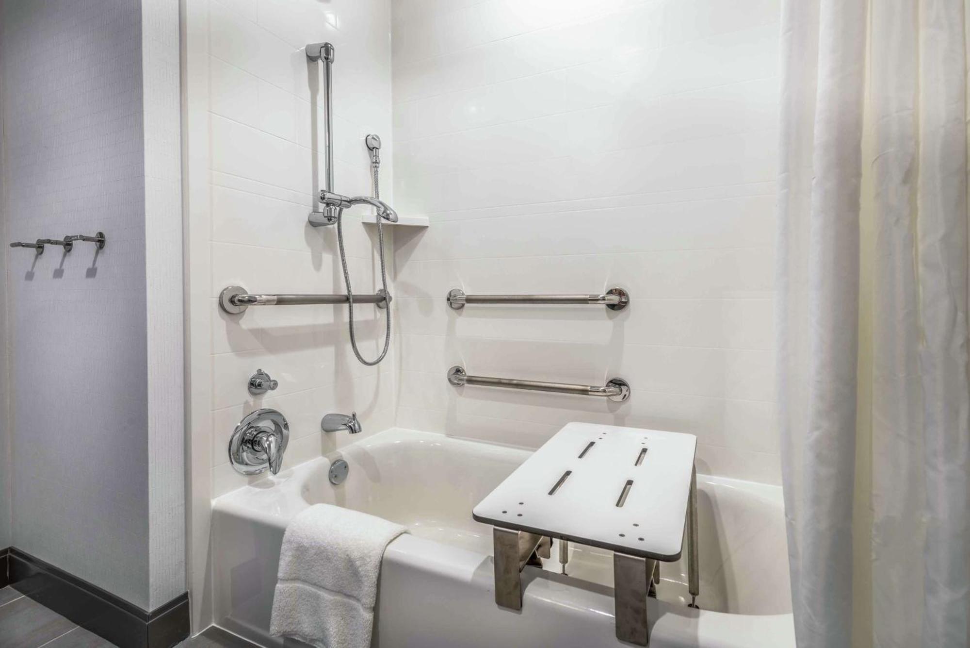 Queen Room Two Queen Beds Mobility Access or Non-Smoking