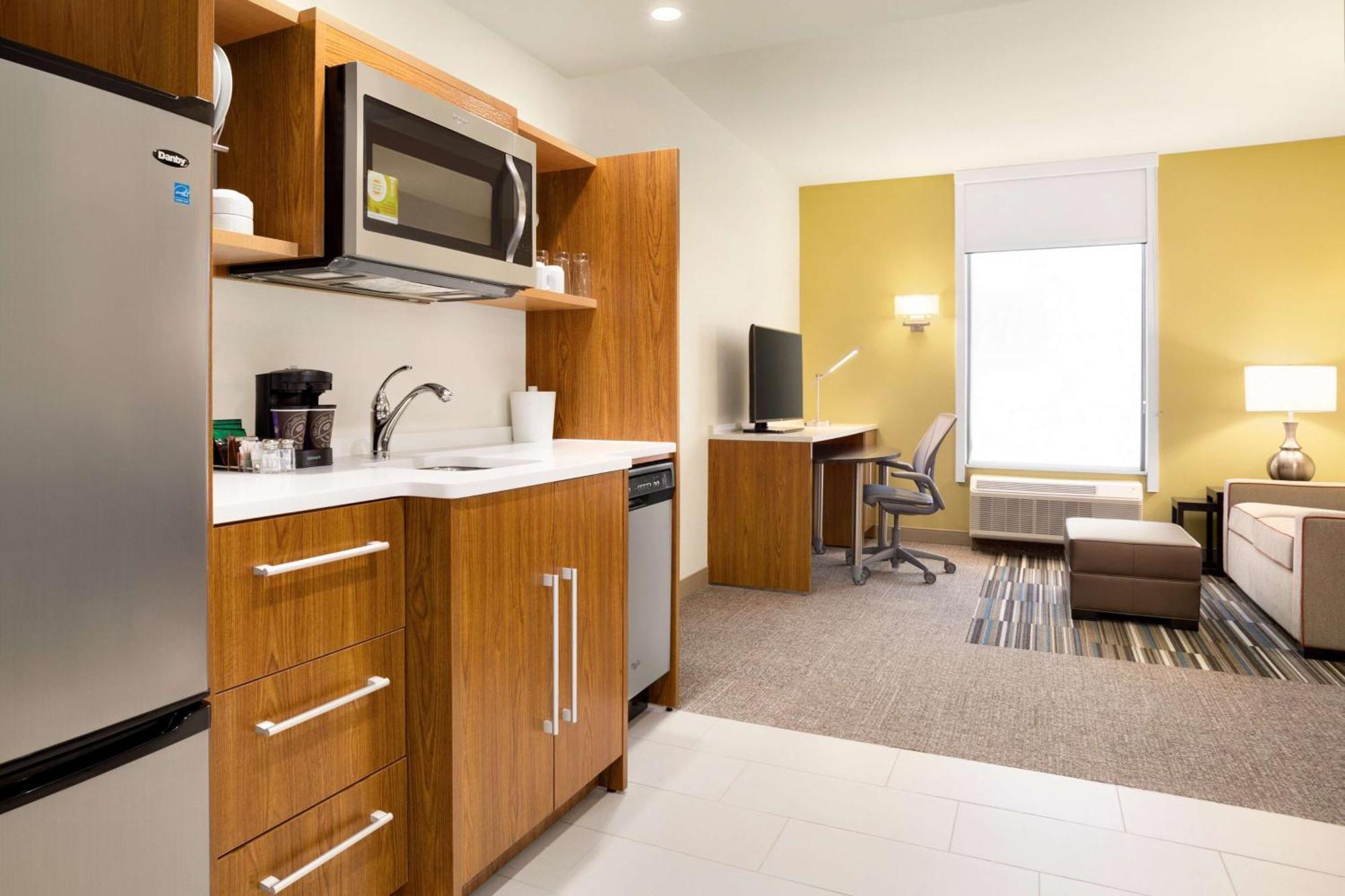 One-Bedroom King Suite Non-Smoking