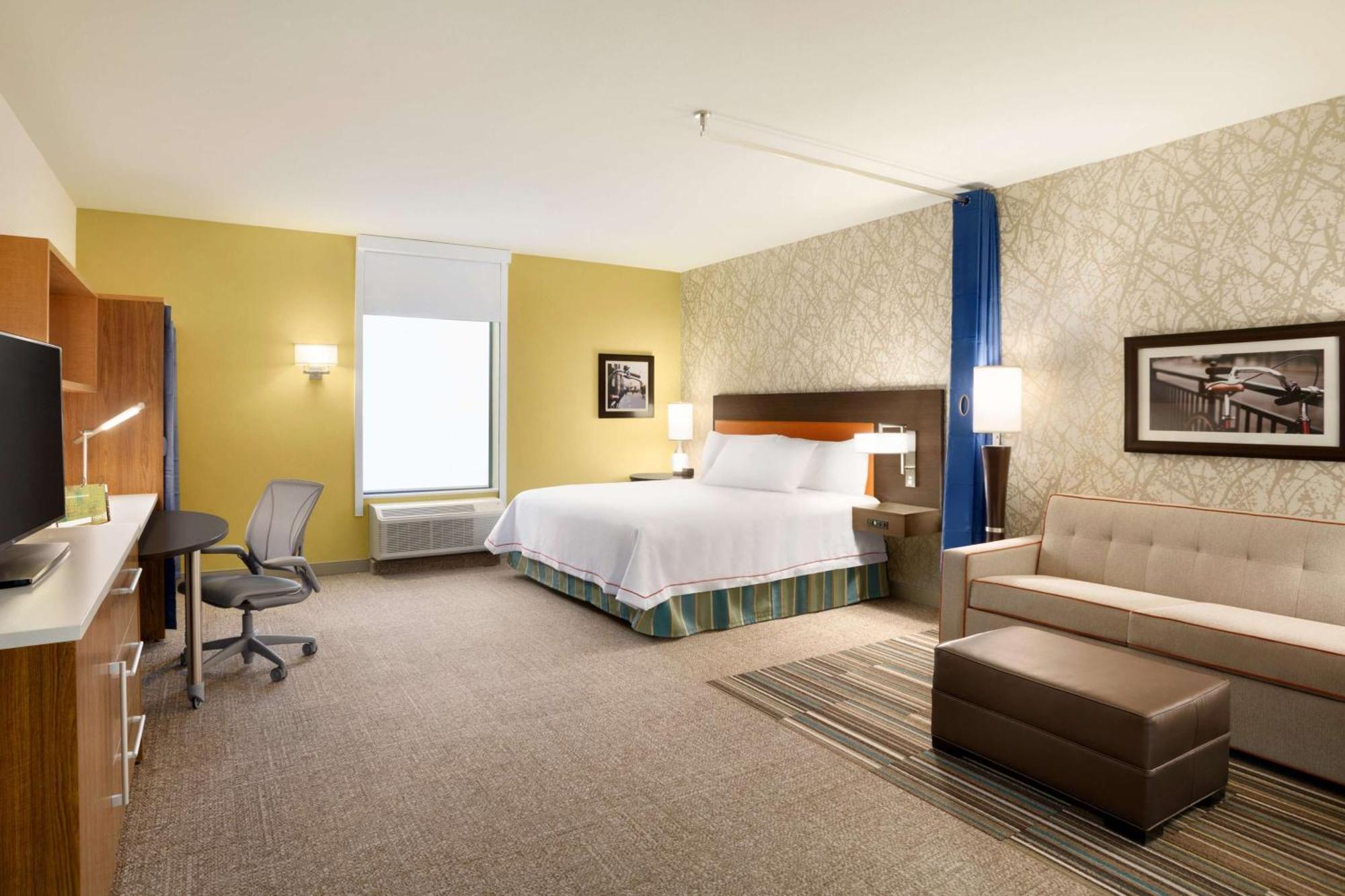 King Studio Suite Mobility Access or Non-Smoking