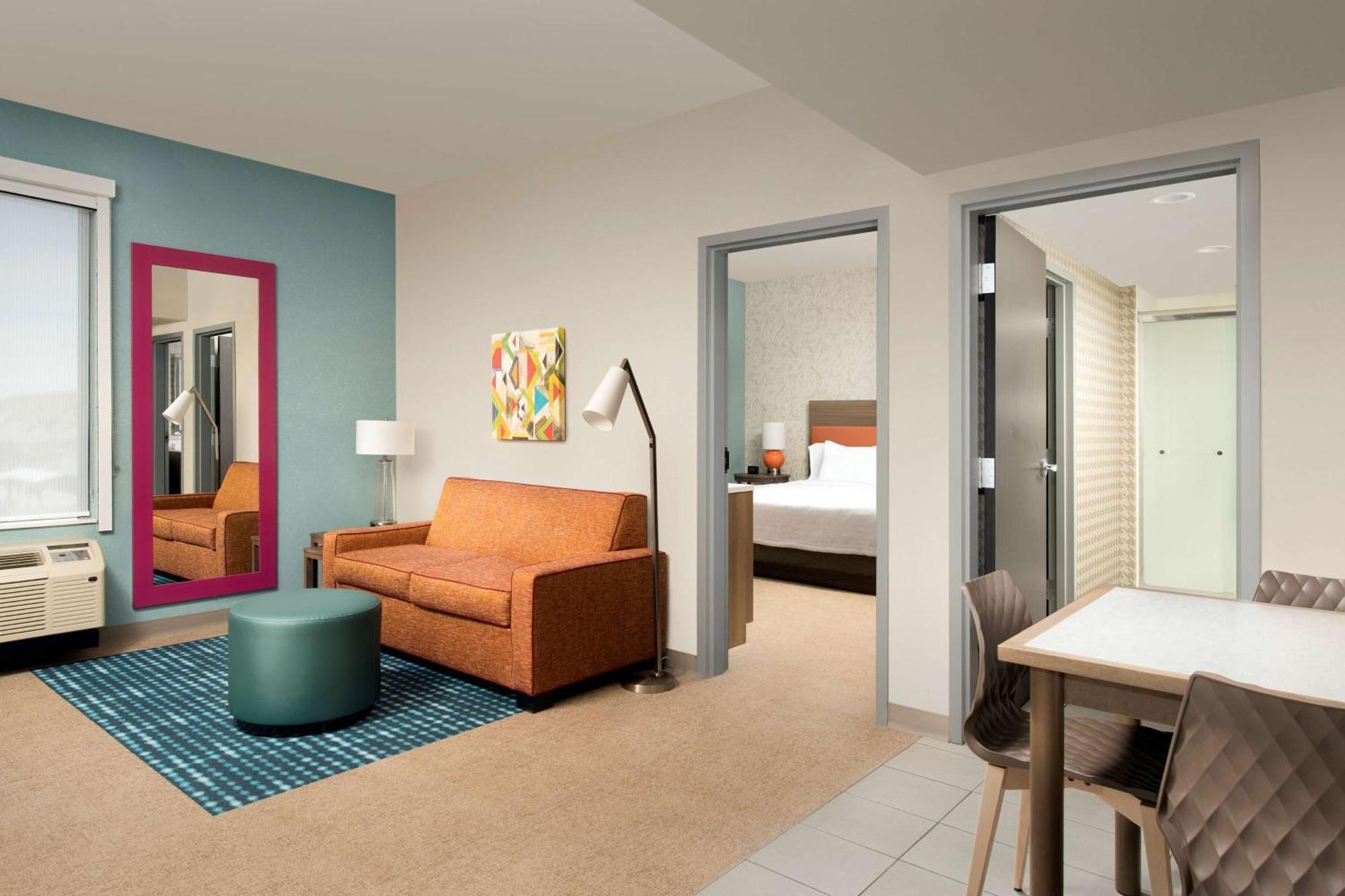 One-Bedroom King Suite - Non-Smoking