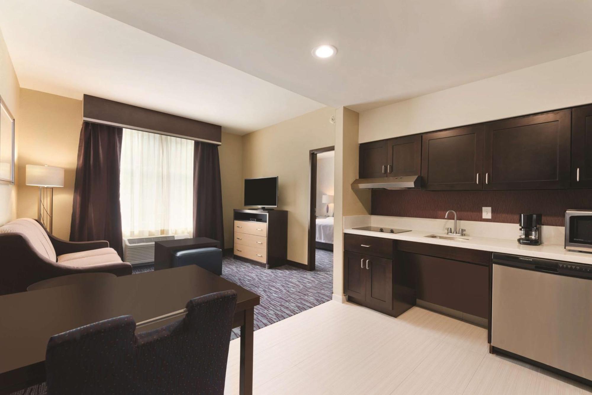 King Suite - Hearing Access/Non-Smoking