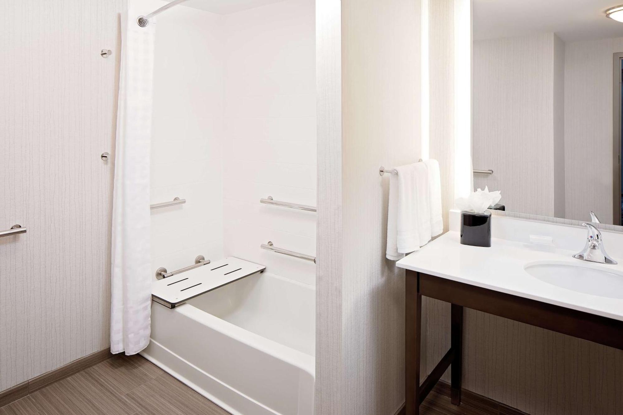 King Studio Suite - Hearing Access