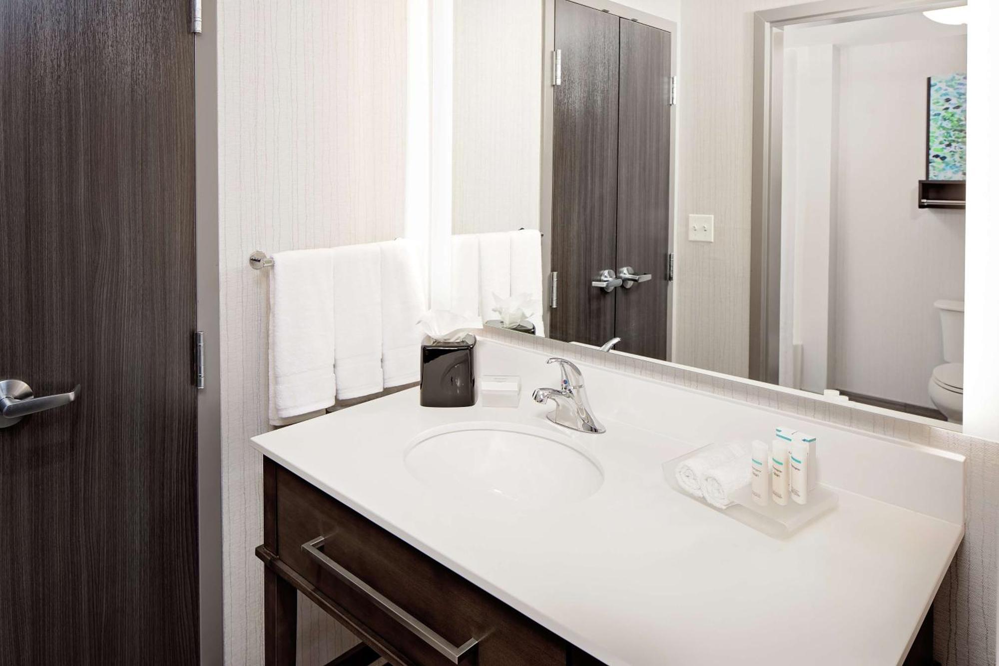 King Studio Suite