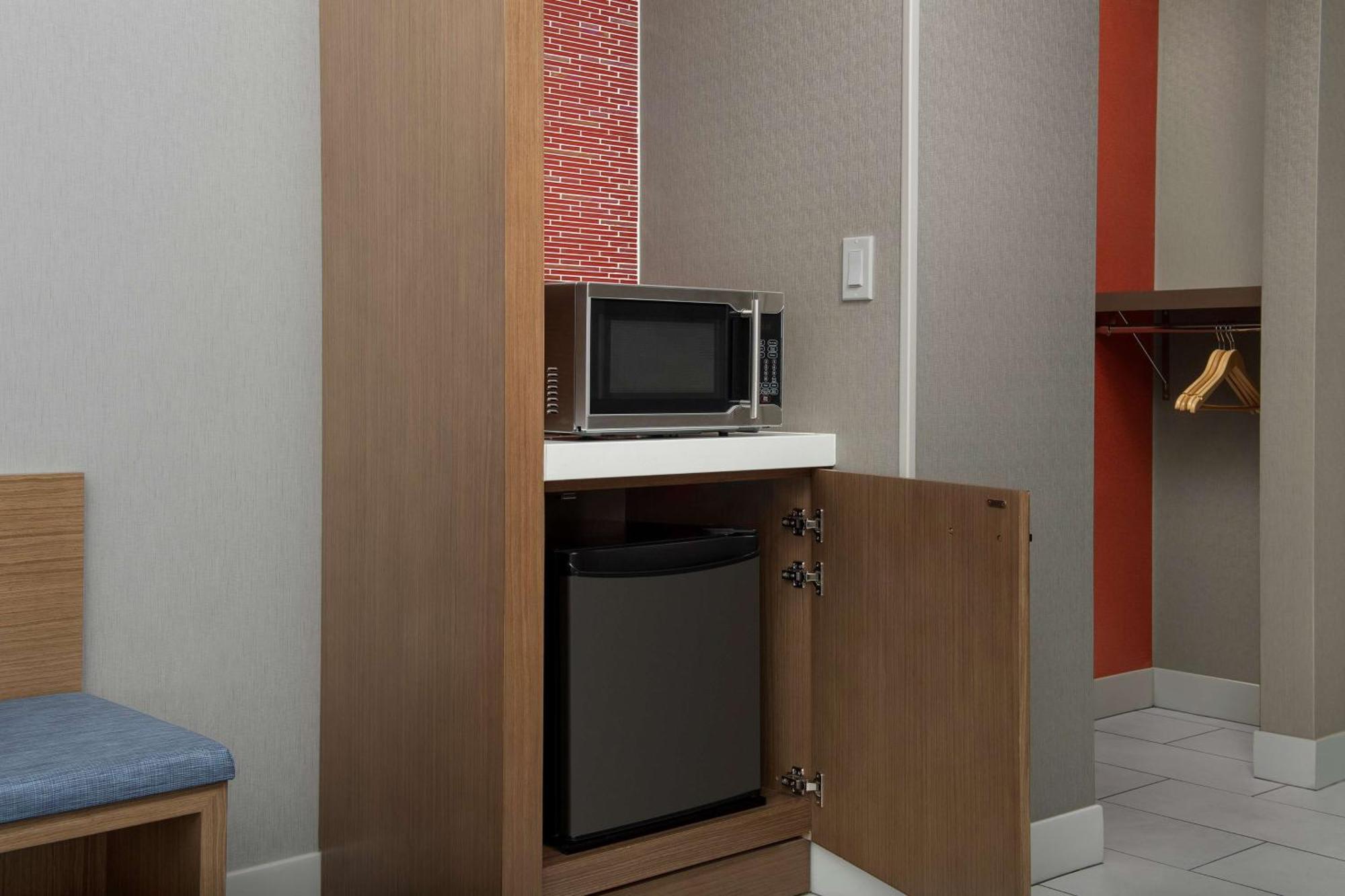 Queen Room with Two Queen Beds - Mobility Access