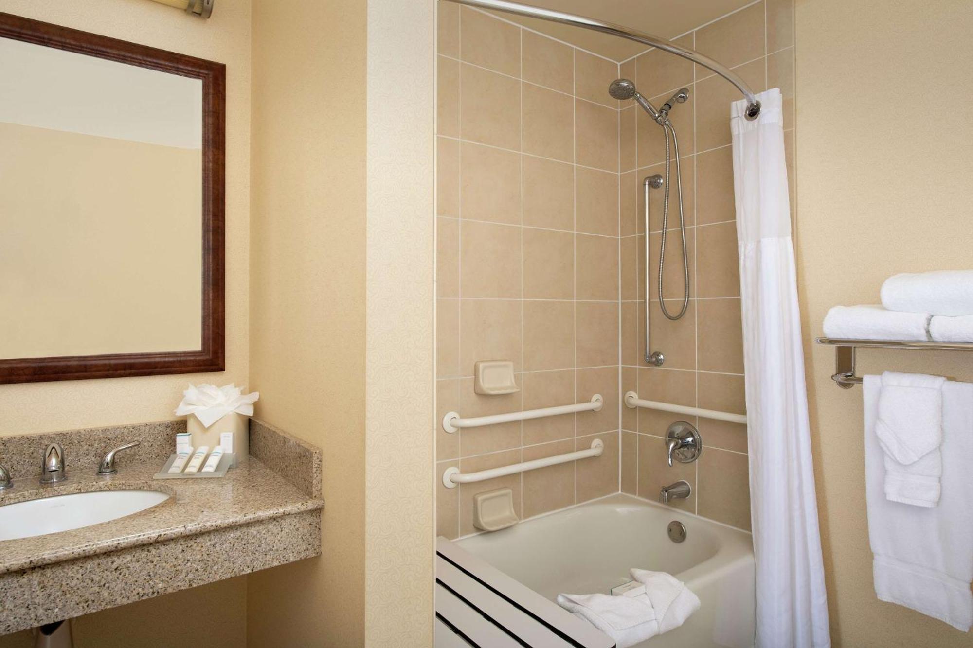 King Room with Tub - Mobility and Hearing Access
