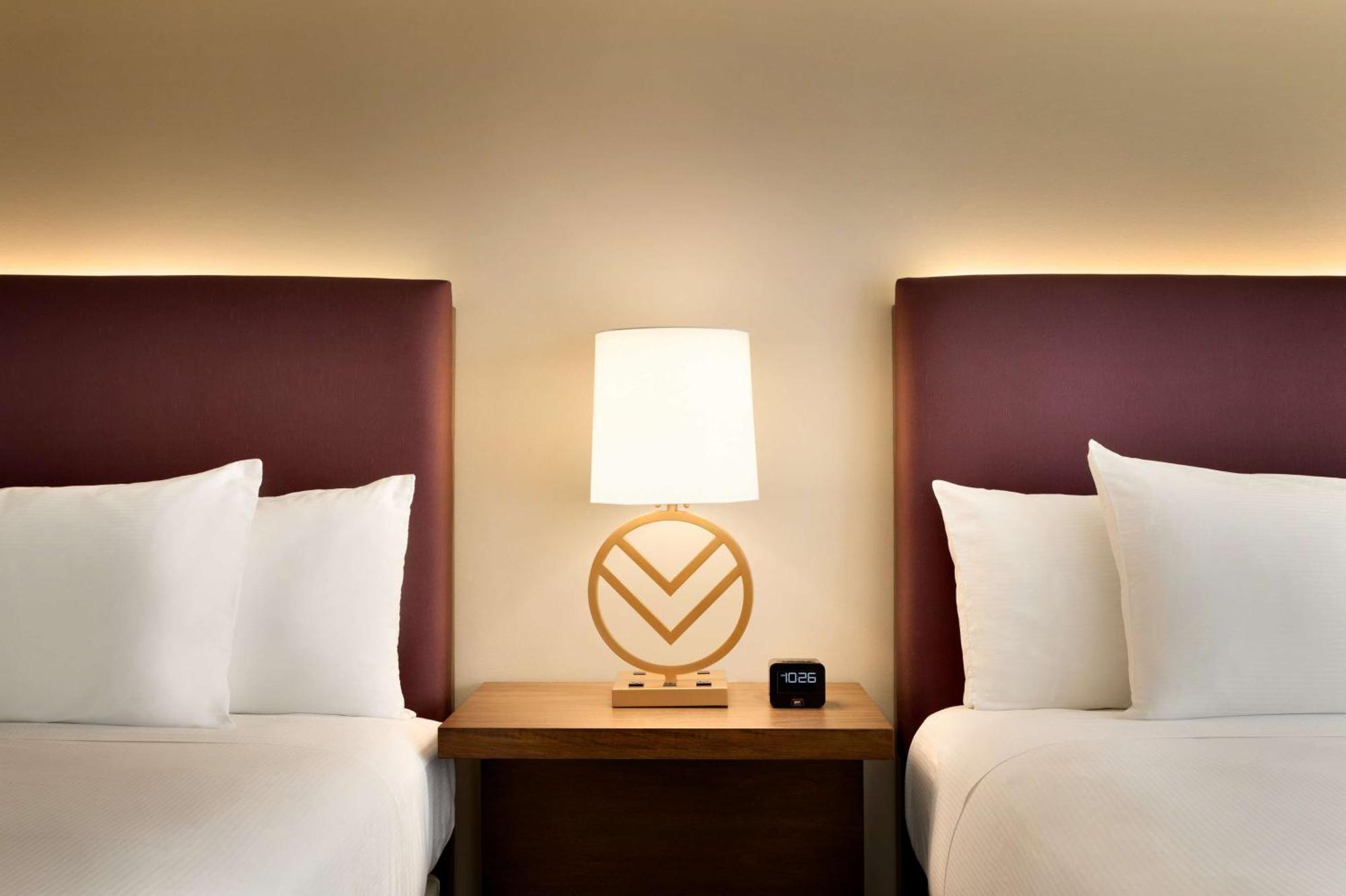 One-Bedroom Suite Mobility Access or Bath Tub