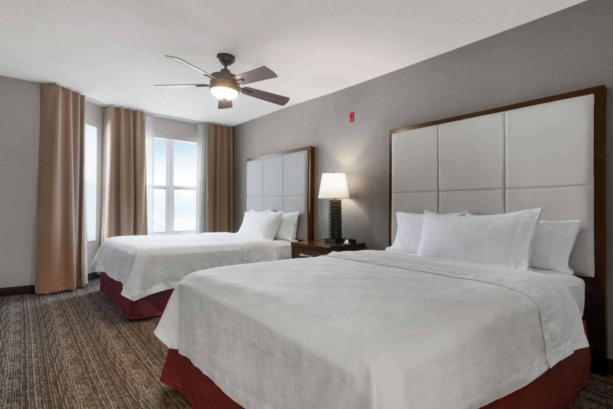 One-Bedroom Queen Suite with Two Queen Beds - Non-Smoking