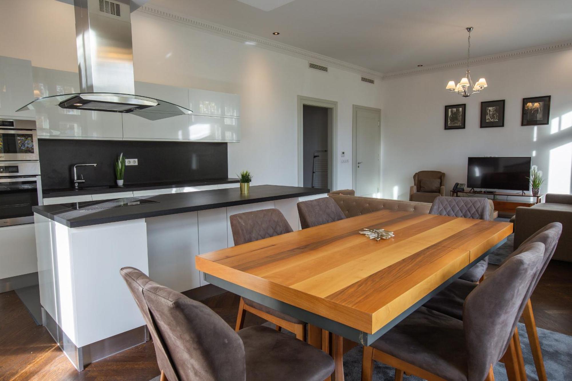 Apartment Terrace,1552158583:JPEG
