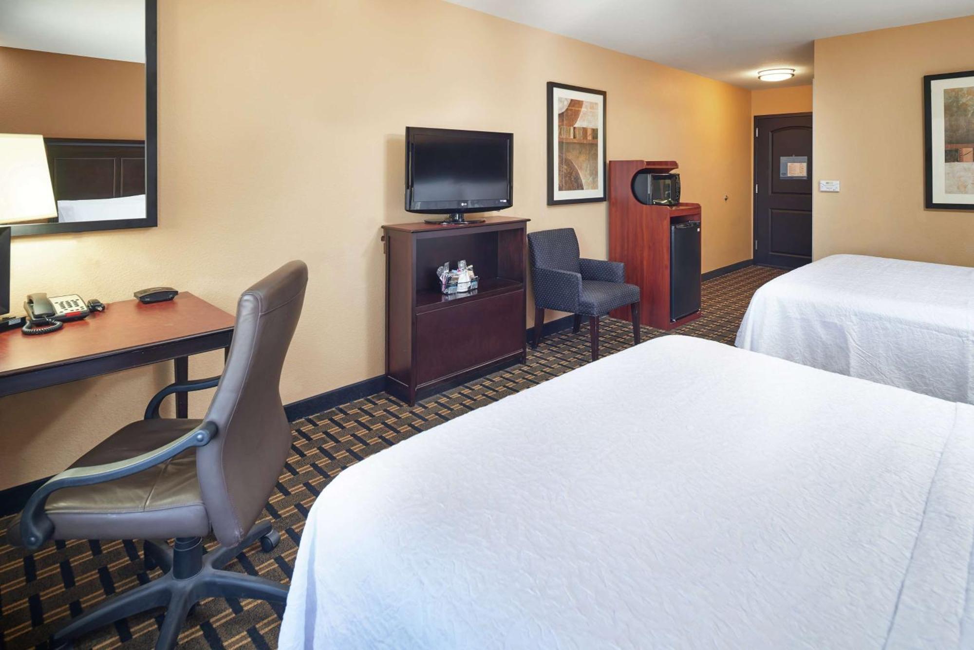 Room with Two Queen Beds - Non-Smoking