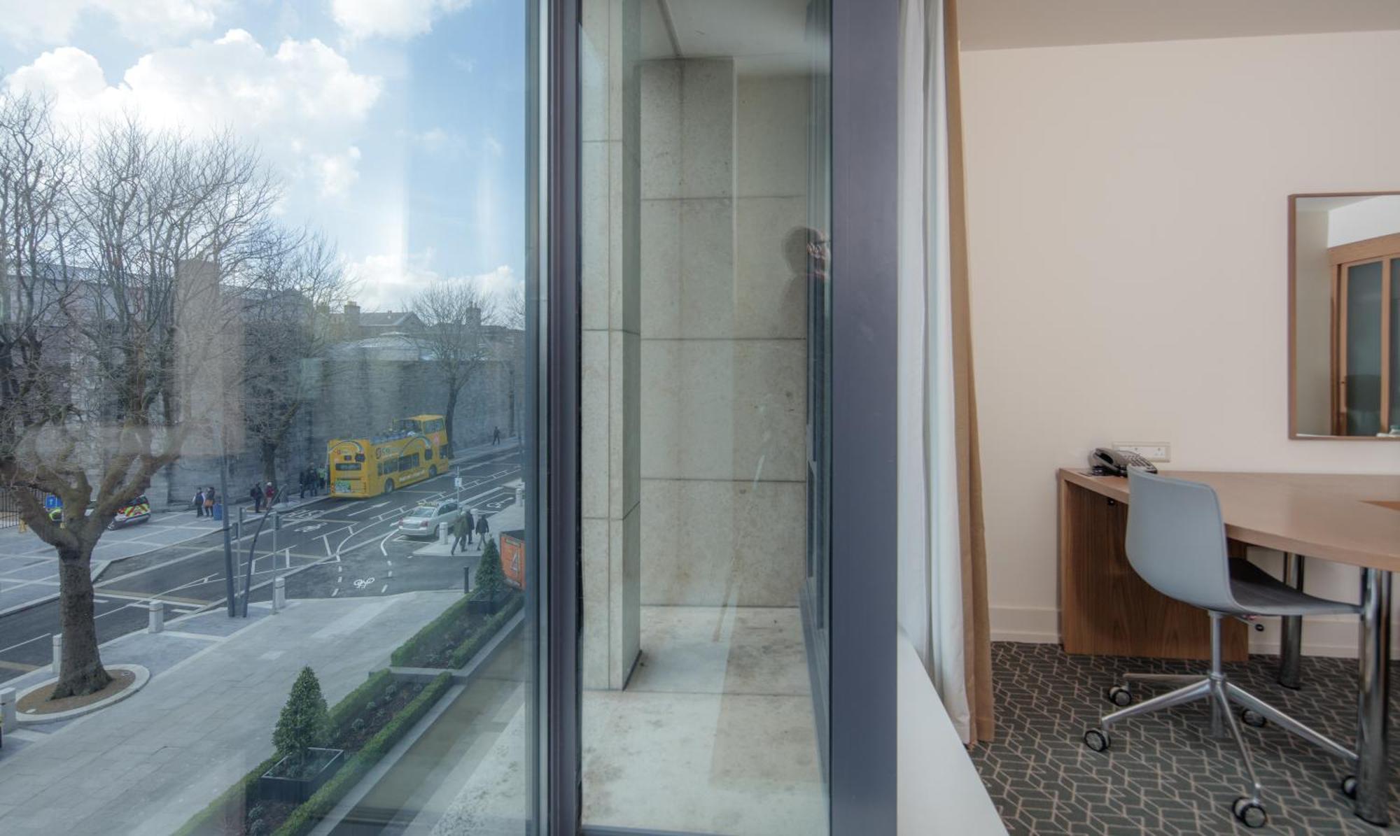 King Room with View,1552182463:JPEG