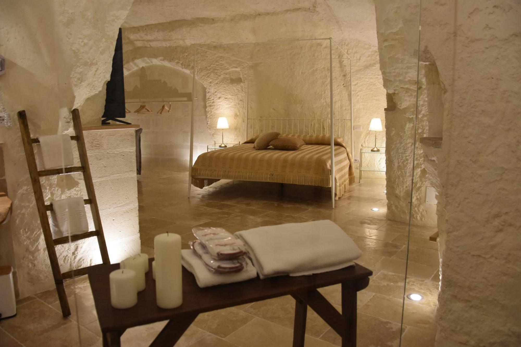 Junior Suite - Cave,1518087601:JPEG