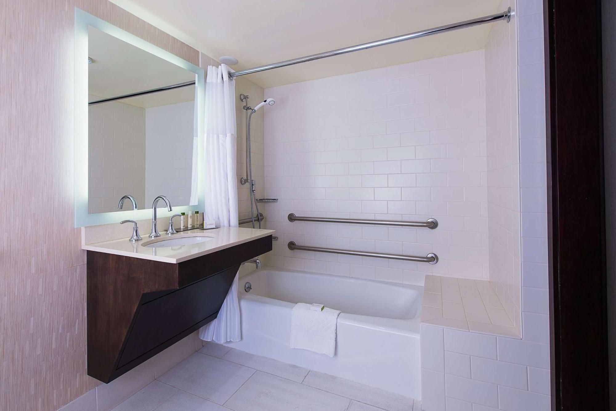 King Room Mobility Accessible Tub