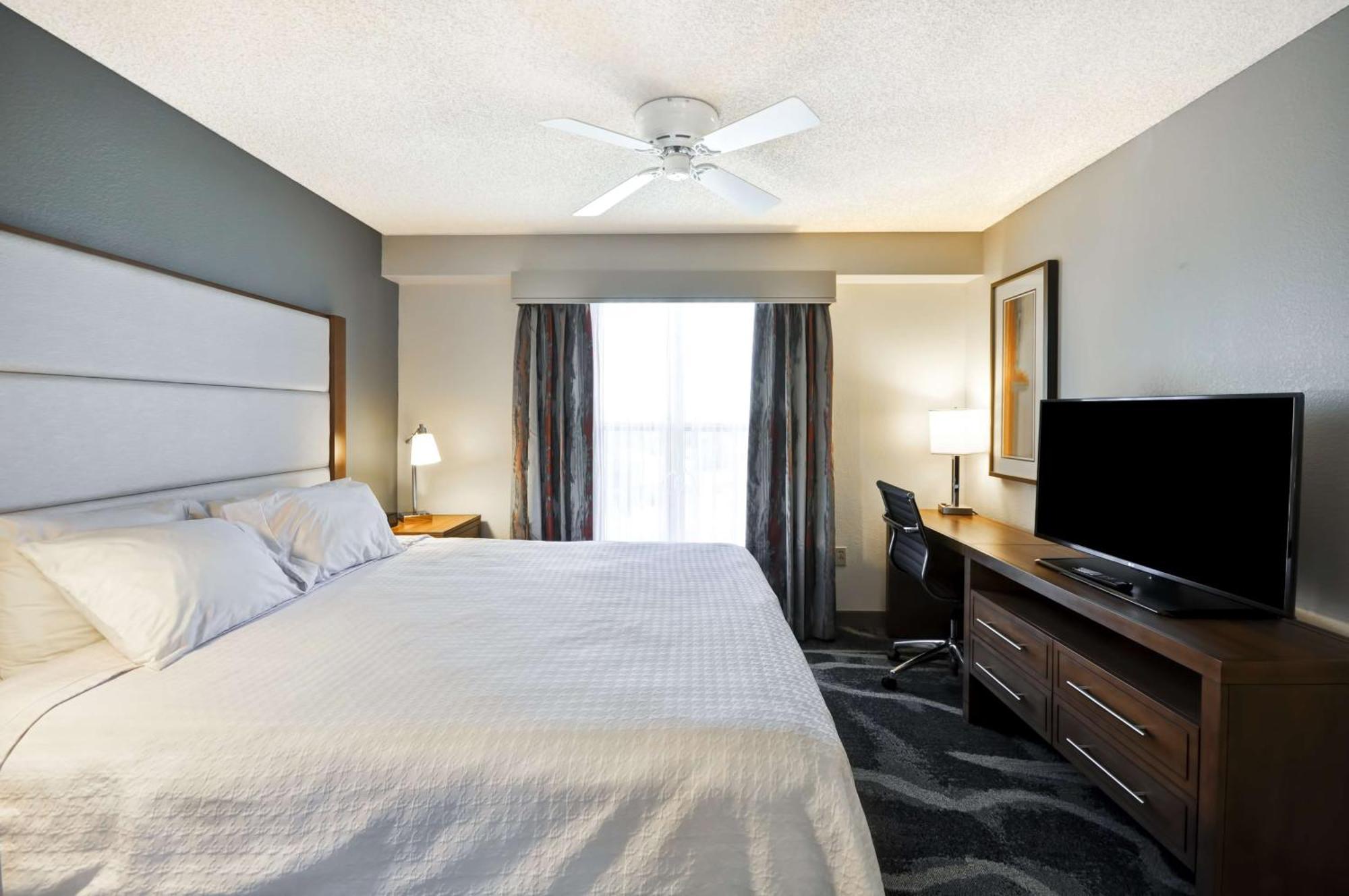 One-Bedroom King Suite Non-Smoking