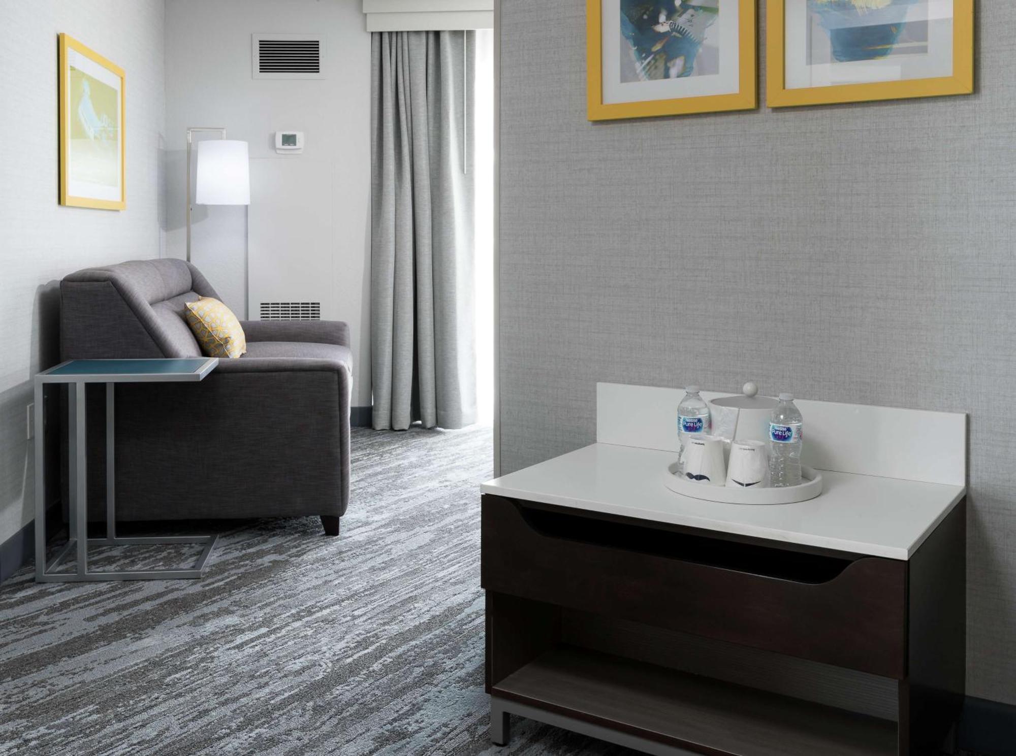 Habitación Doble con cama grande y balcón - No fumadores
