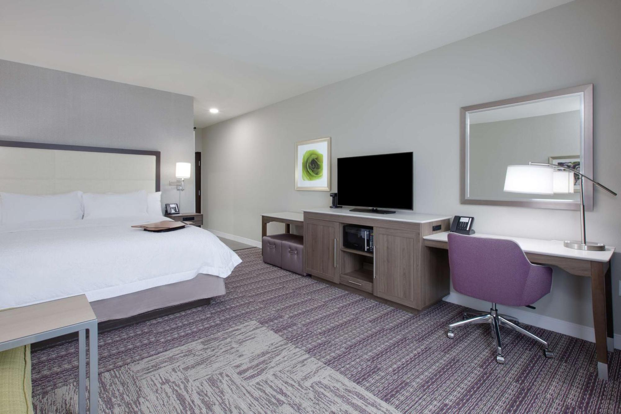 King Room - Non-Smoking