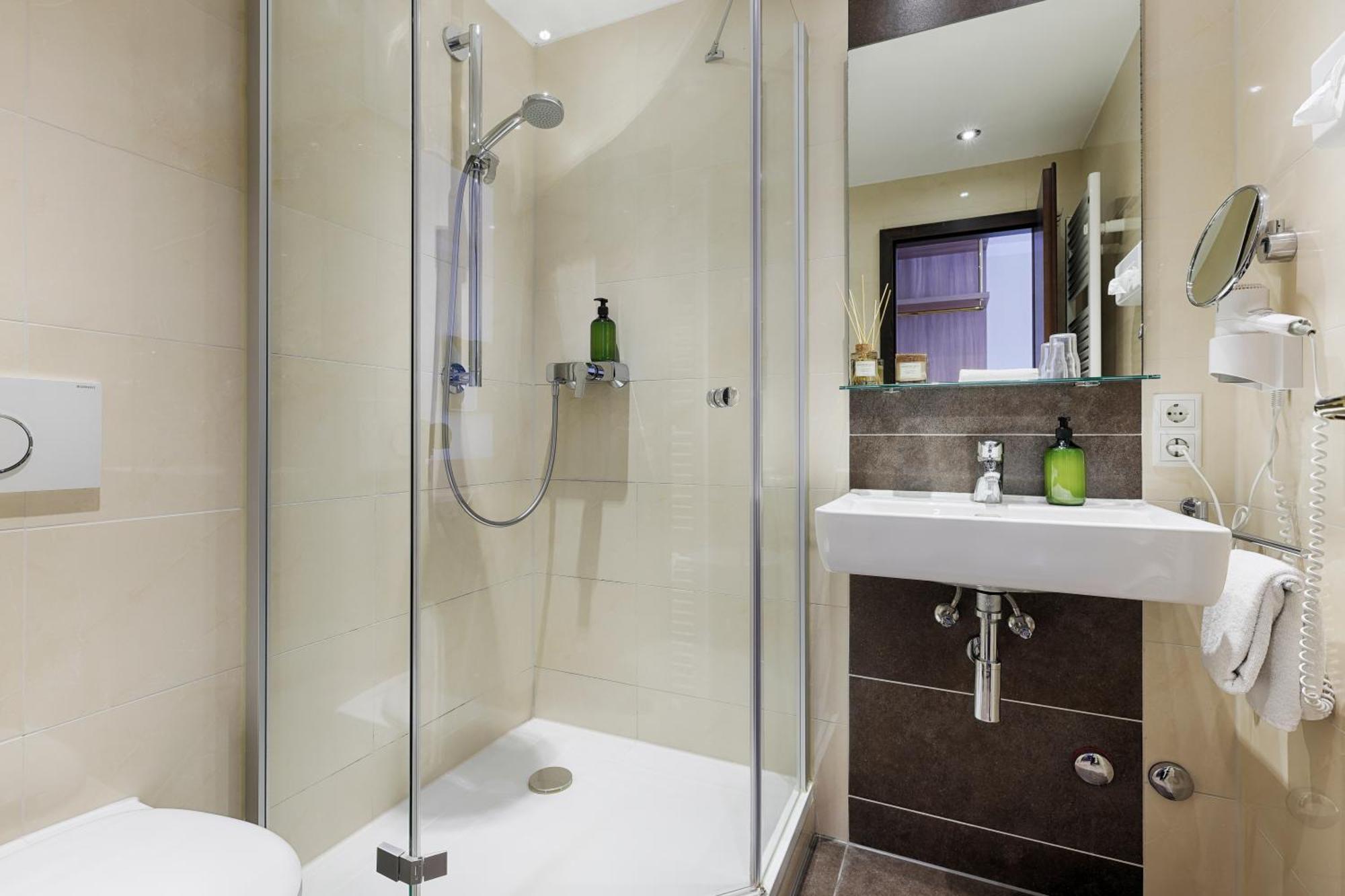 Deluxe Single Room