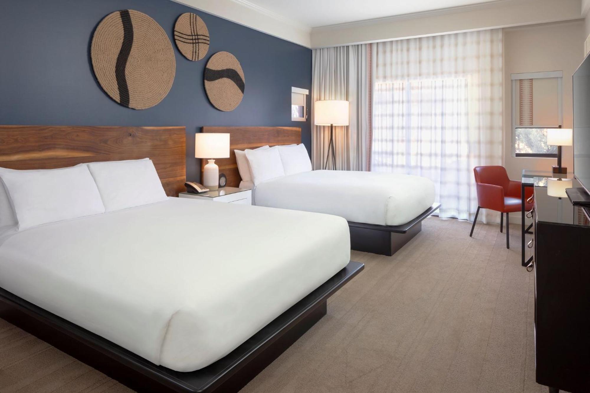 Queen Room with Two Queen Beds - Disability Access with tub,1552422202:JPEG