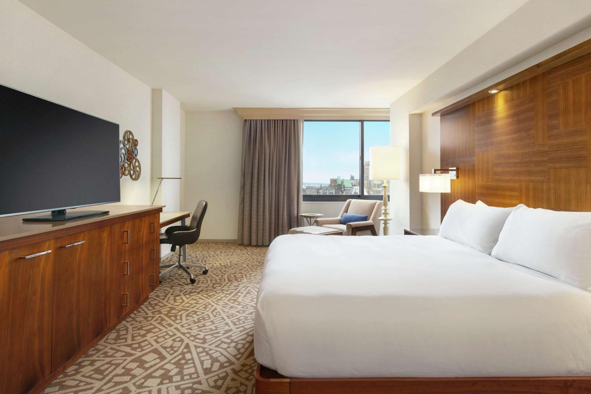 King Room,1552441399:JPEG