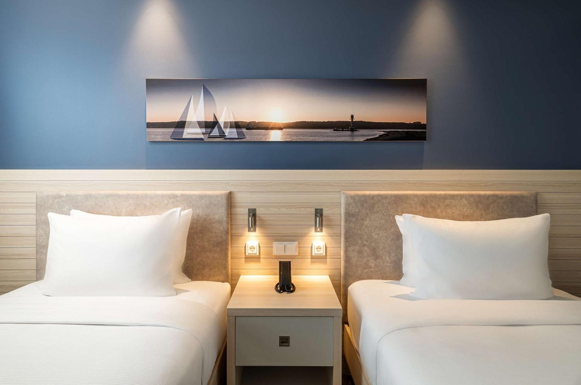 Twin Room with Harbor View