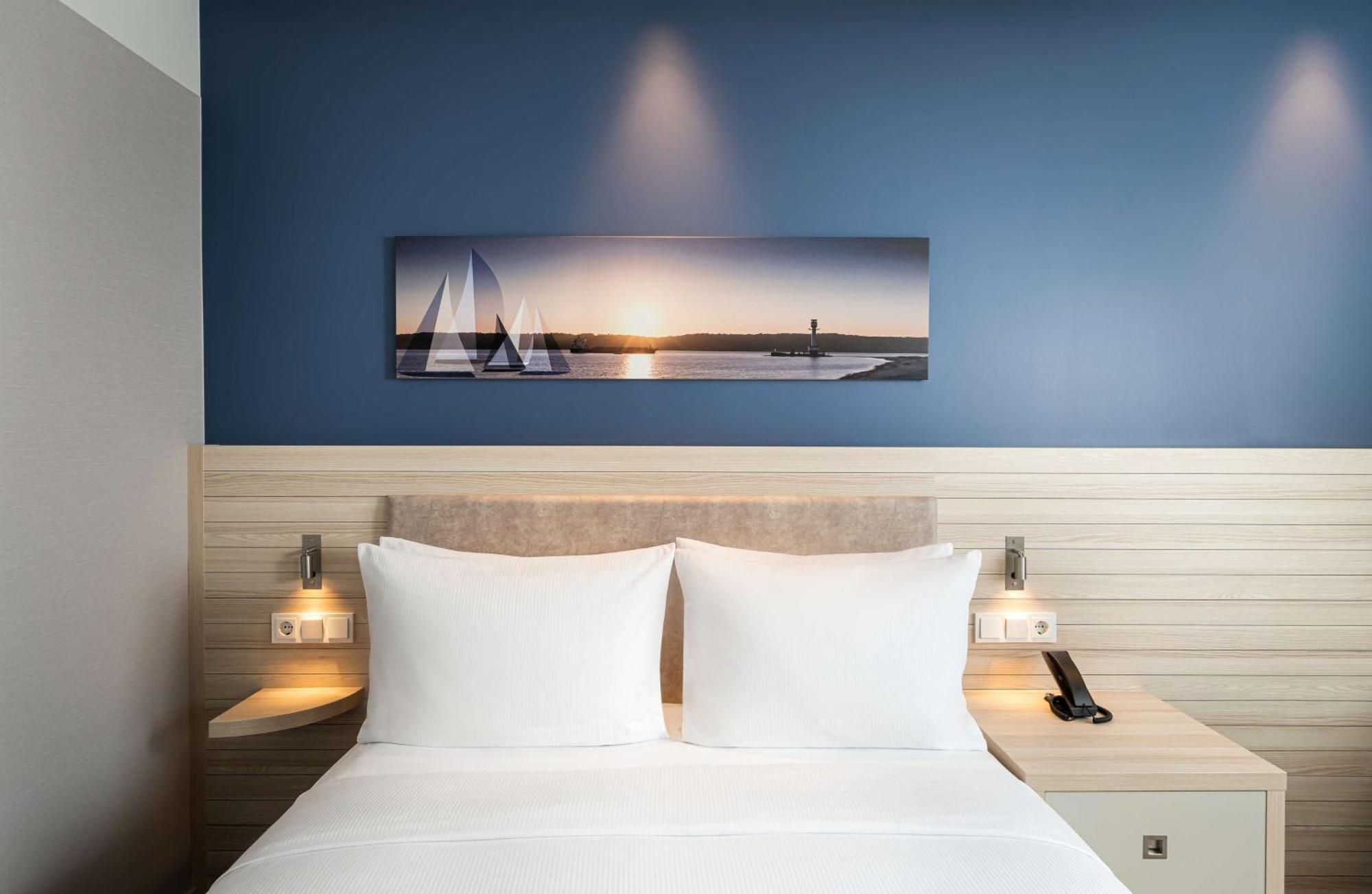 Double Room with Sofa Bed and Harbor View