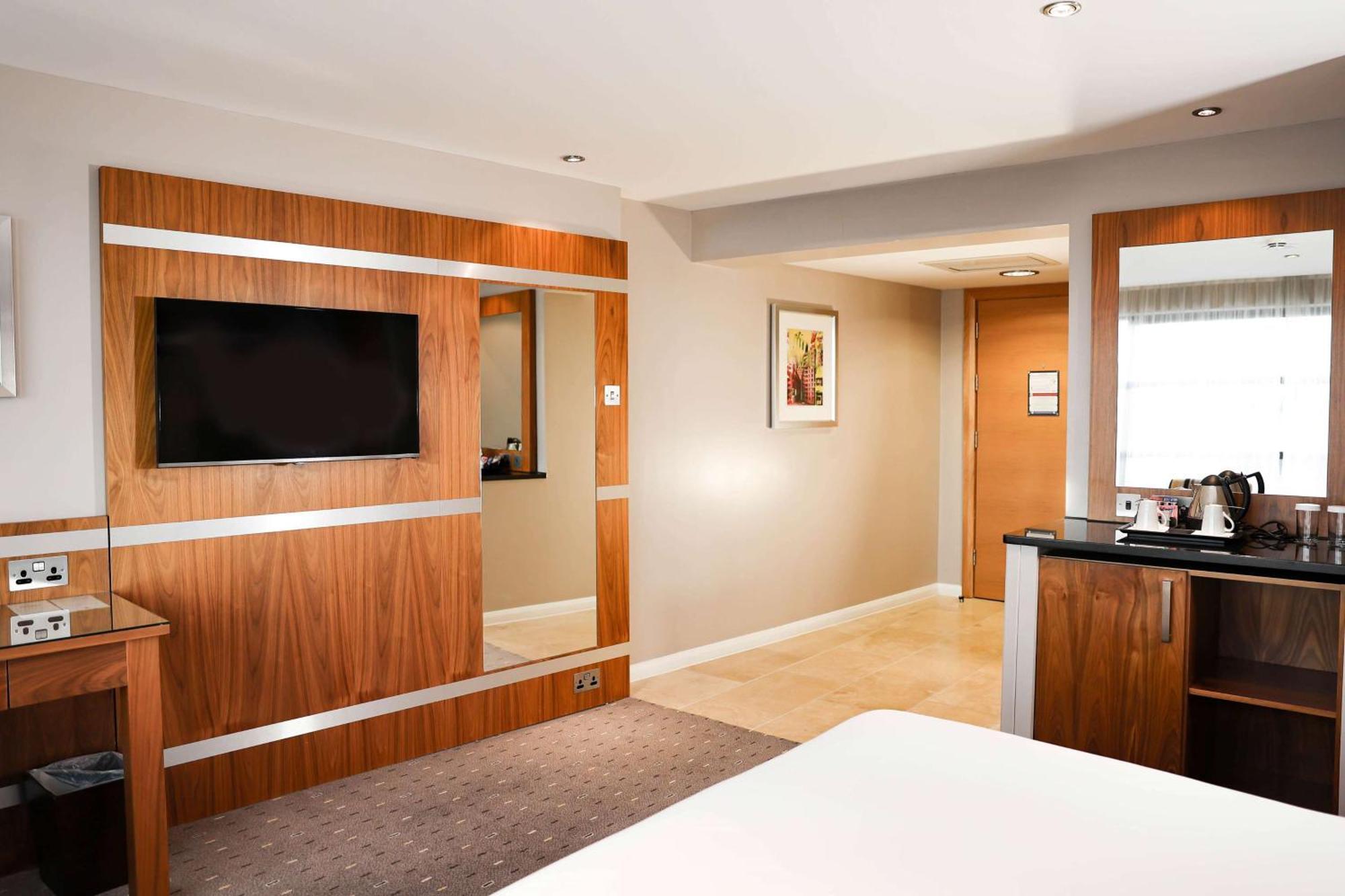 Corner King Room,1552497427:JPEG