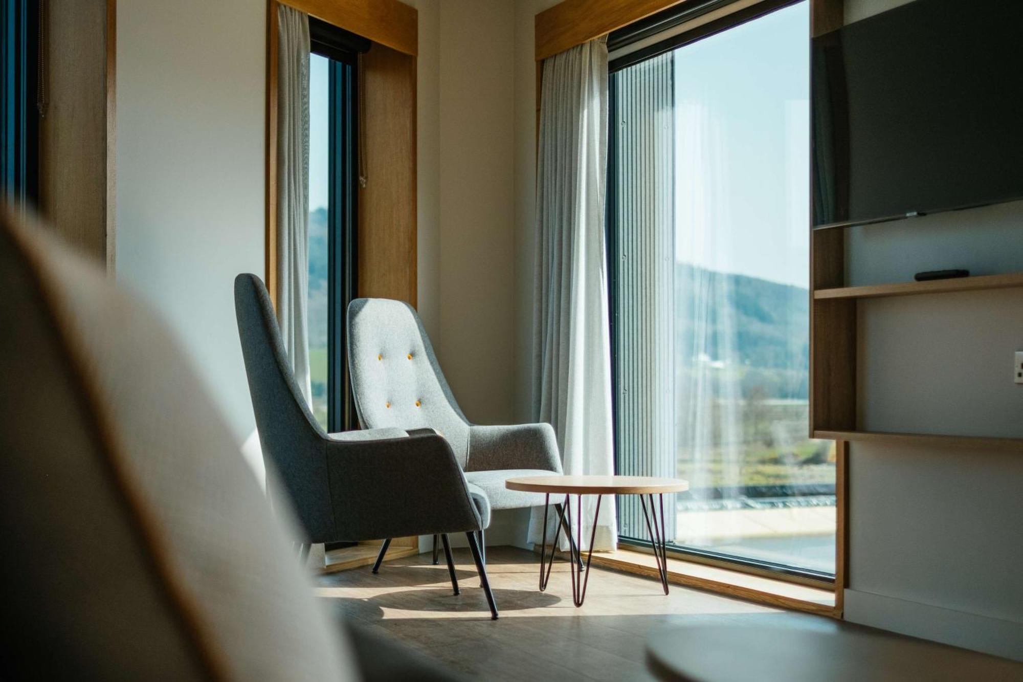Junior King Suite
