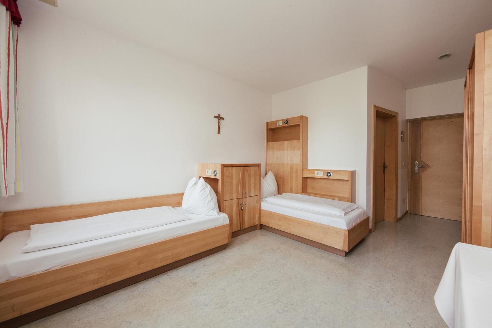Economy Zweibettzimmer