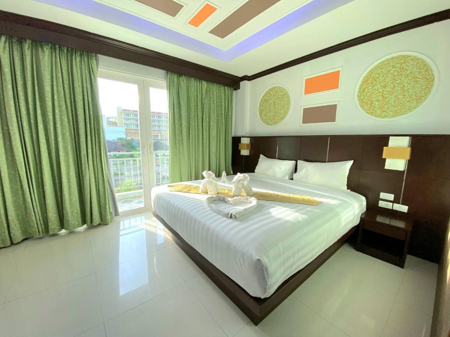 Deluxe King Room,1552568554:JPEG