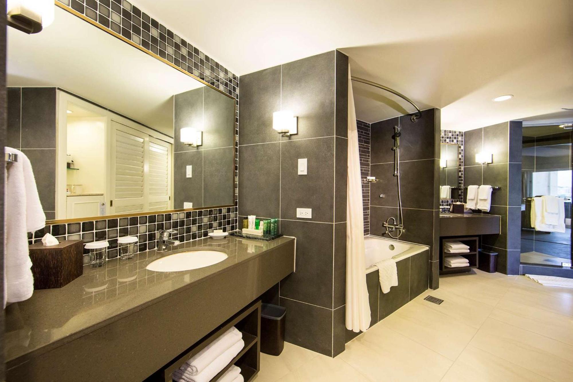 Main Junior Suite