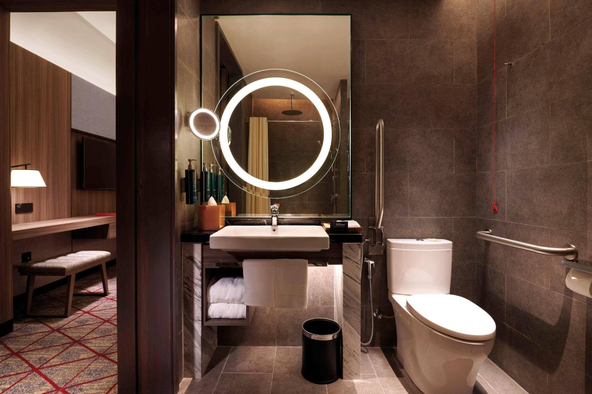 King Room - Mobility Accessible