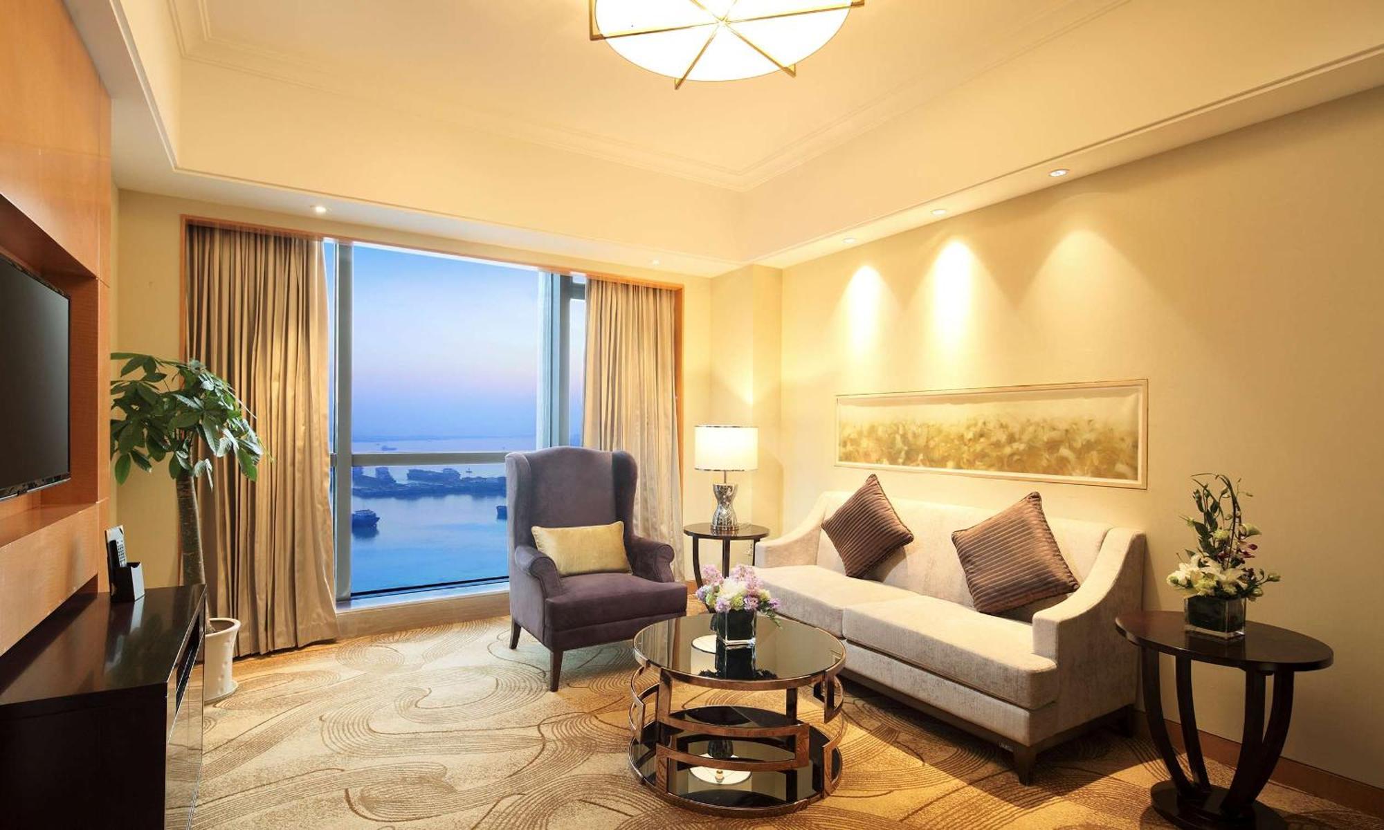 Deluxe One-Bedroom Suite with River View