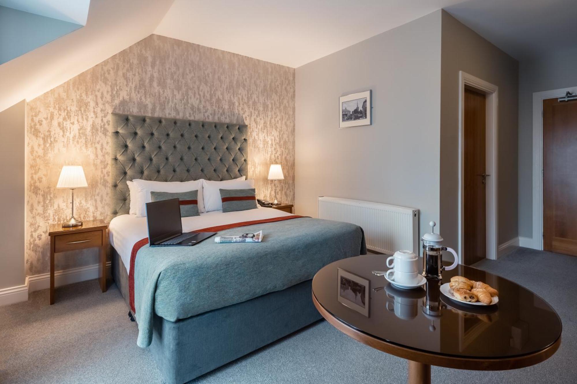 Double Room,1772077546:JPEG