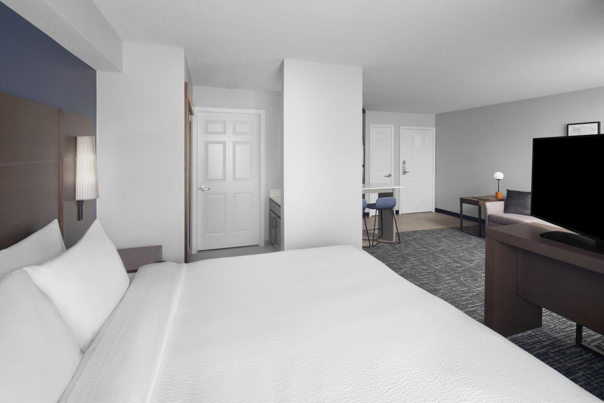 One-Bedroom Queen Suite with Sofa Bed