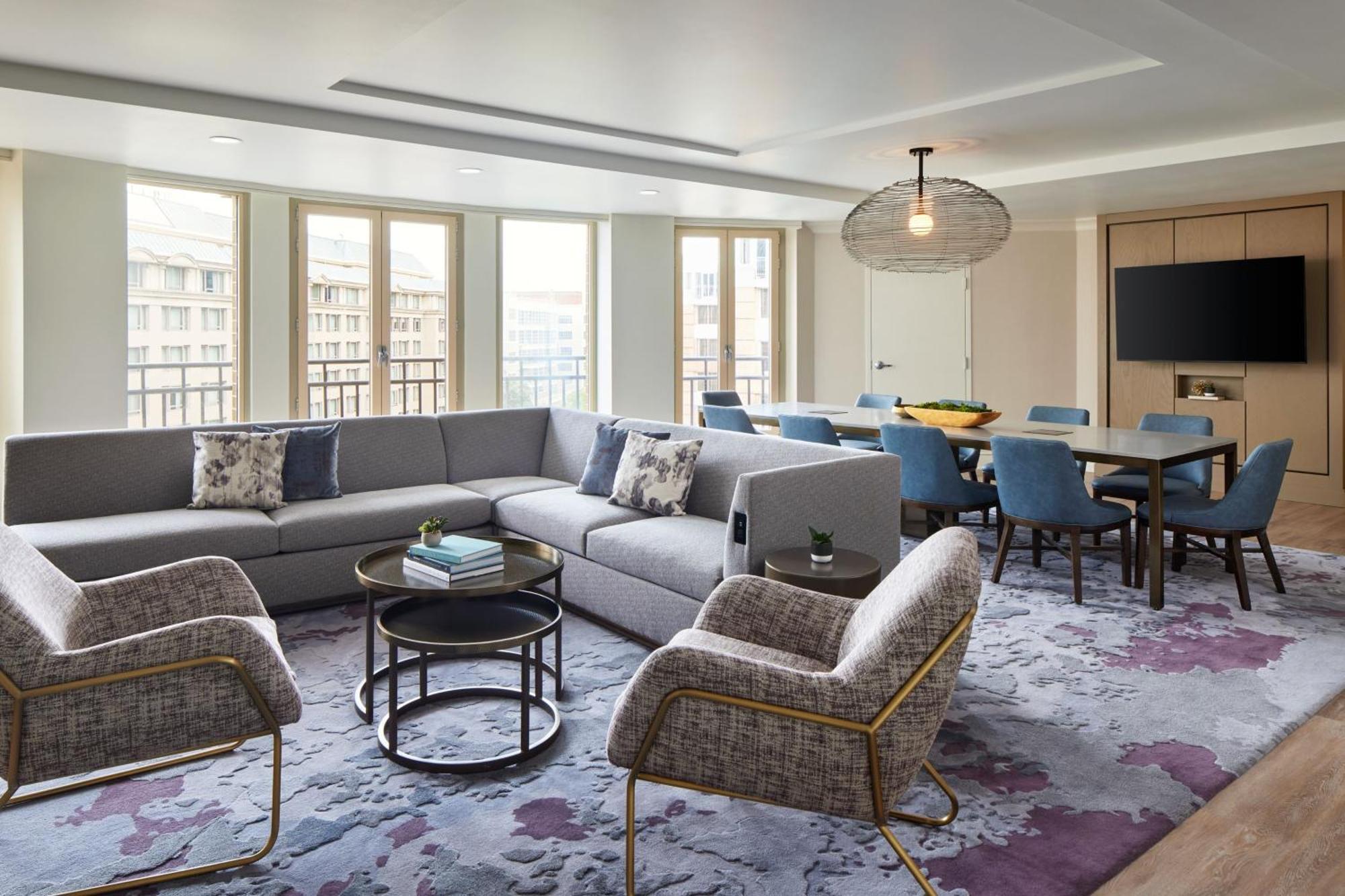 Vice Presidential Suite City view High floor